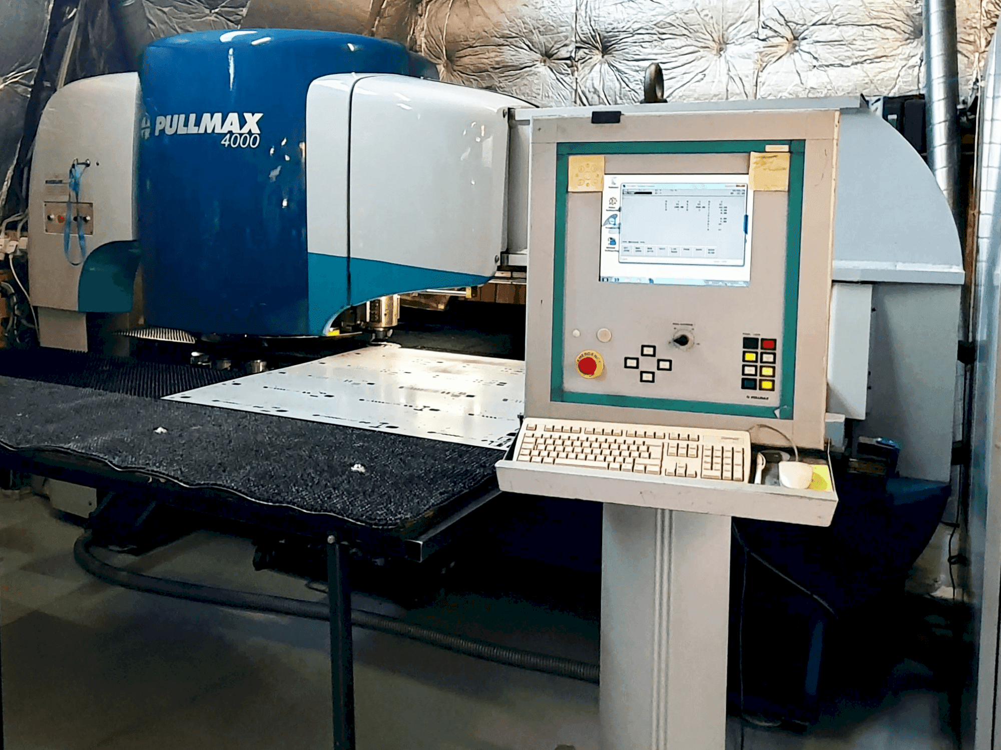 Вид станка Pullmax 4000 спереди