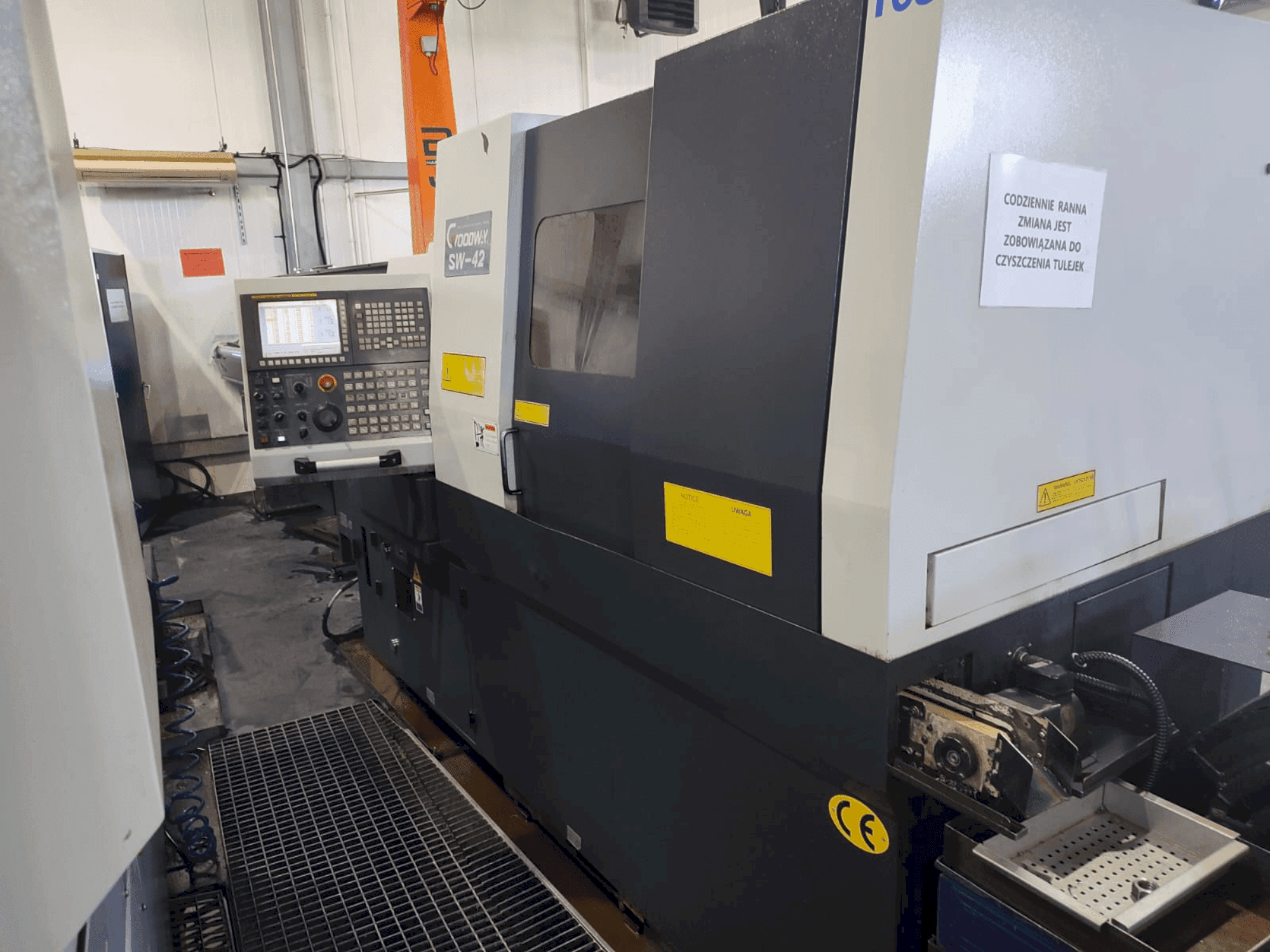 Вид станка Goodway SW 42 спереди