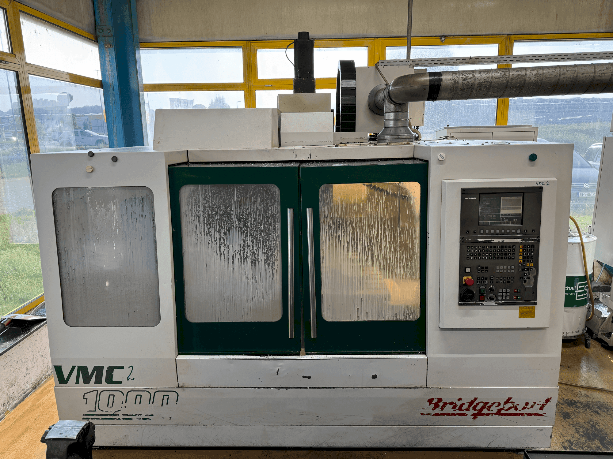 Вид станка Bridgeport VMC 1000/22 спереди