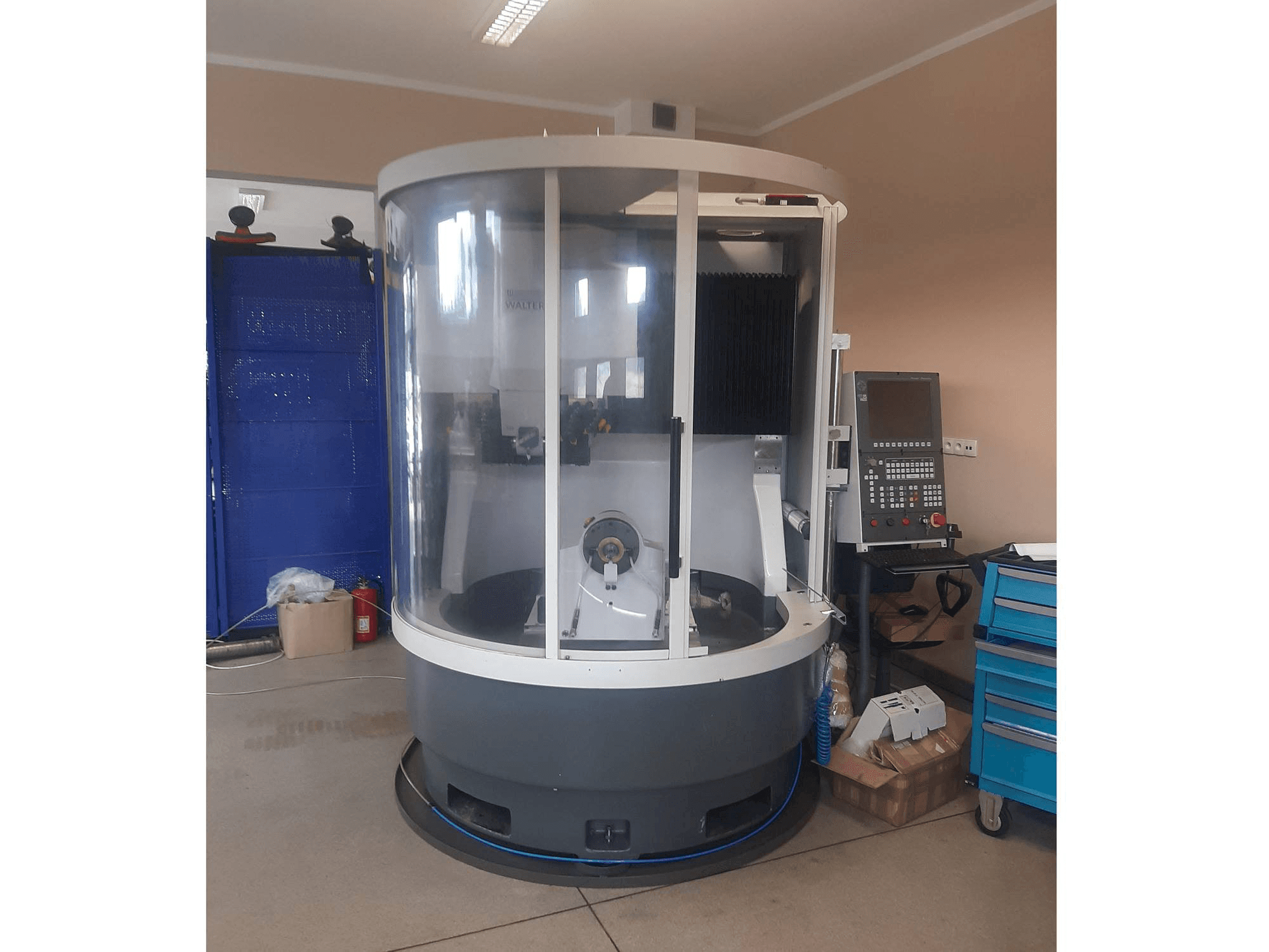 Вид станка Walter спереди