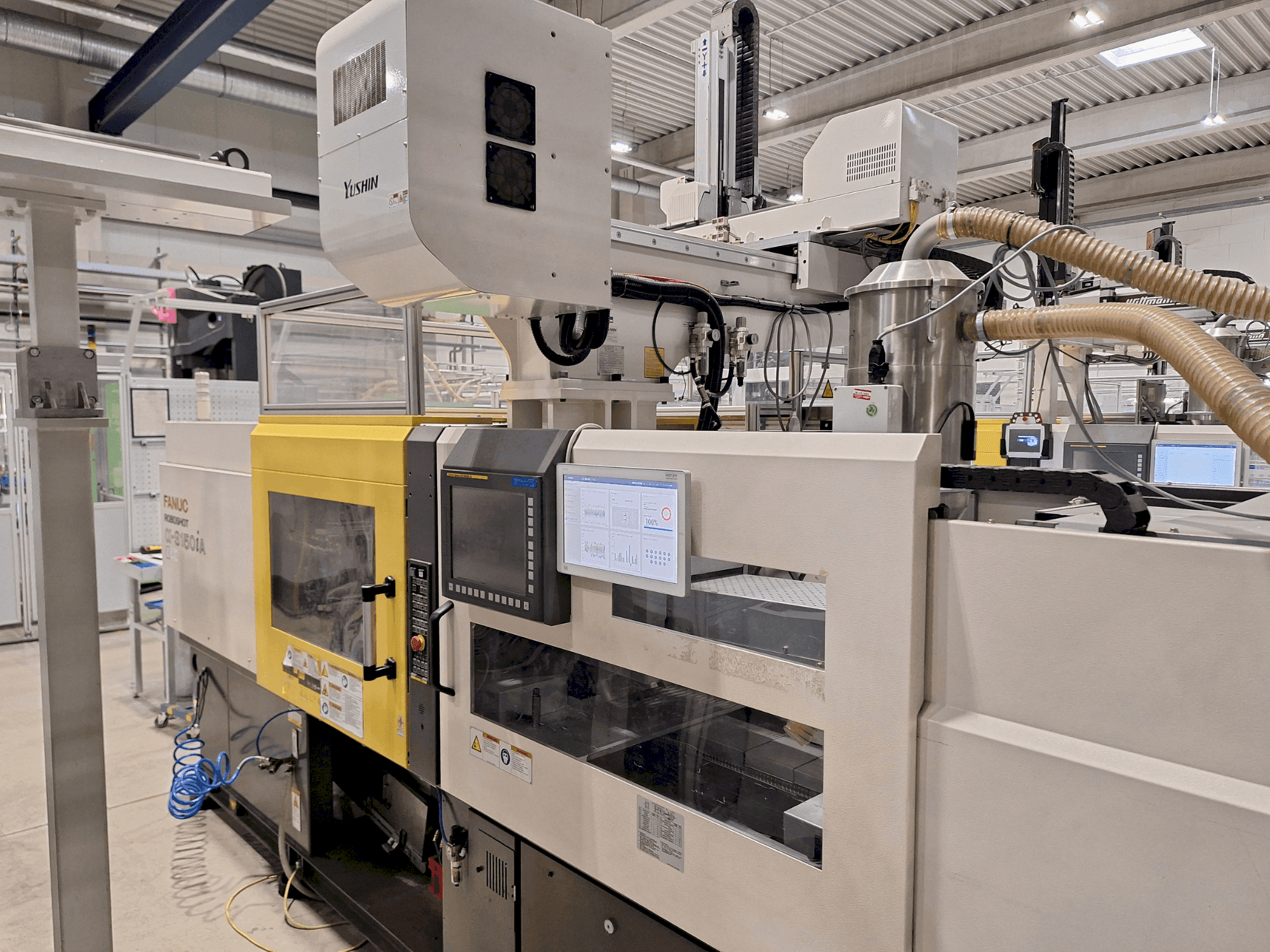 Вид станка FANUC Roboshot S150iA спереди