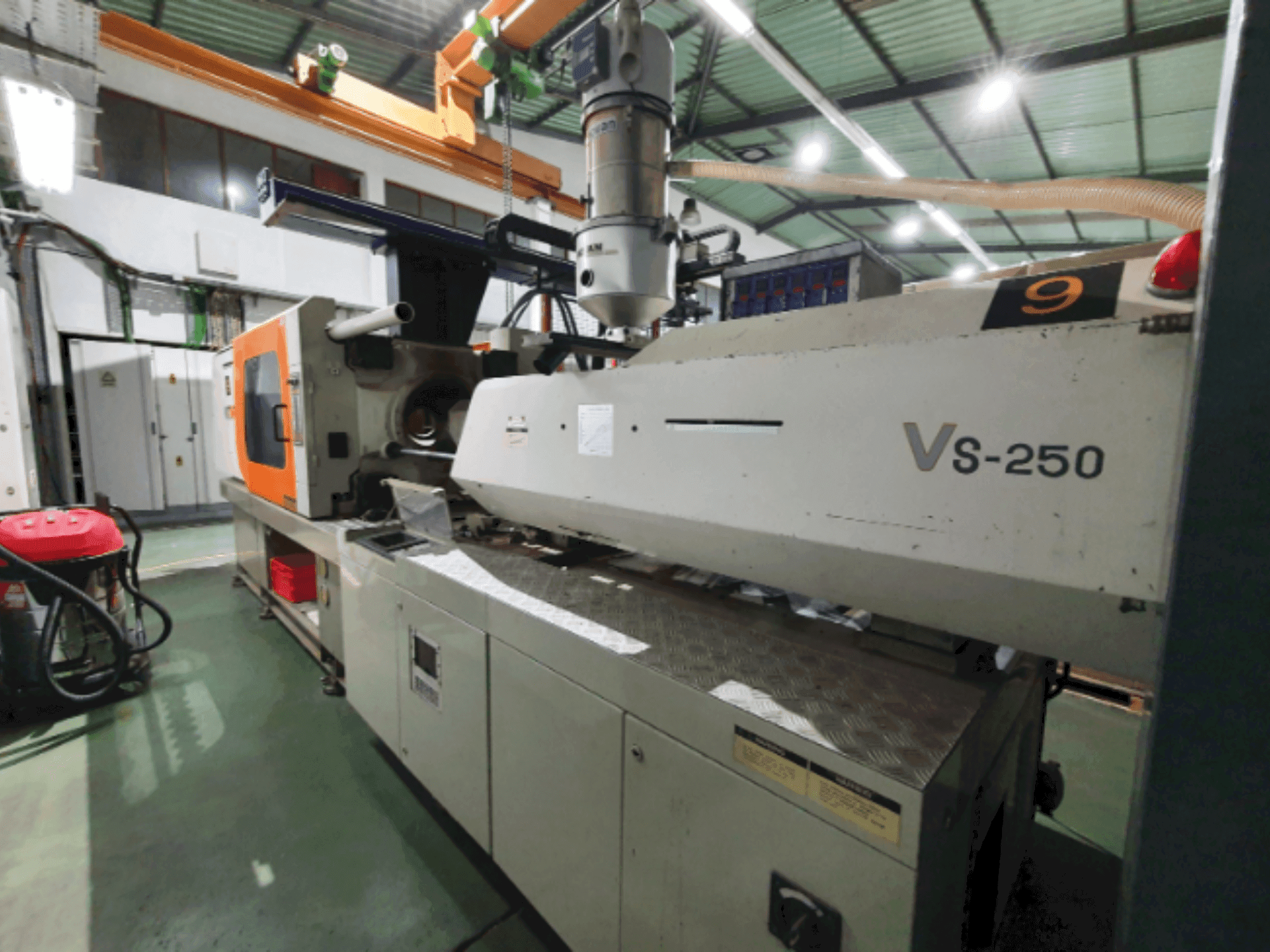 Вид станка Victor VS-250 спереди