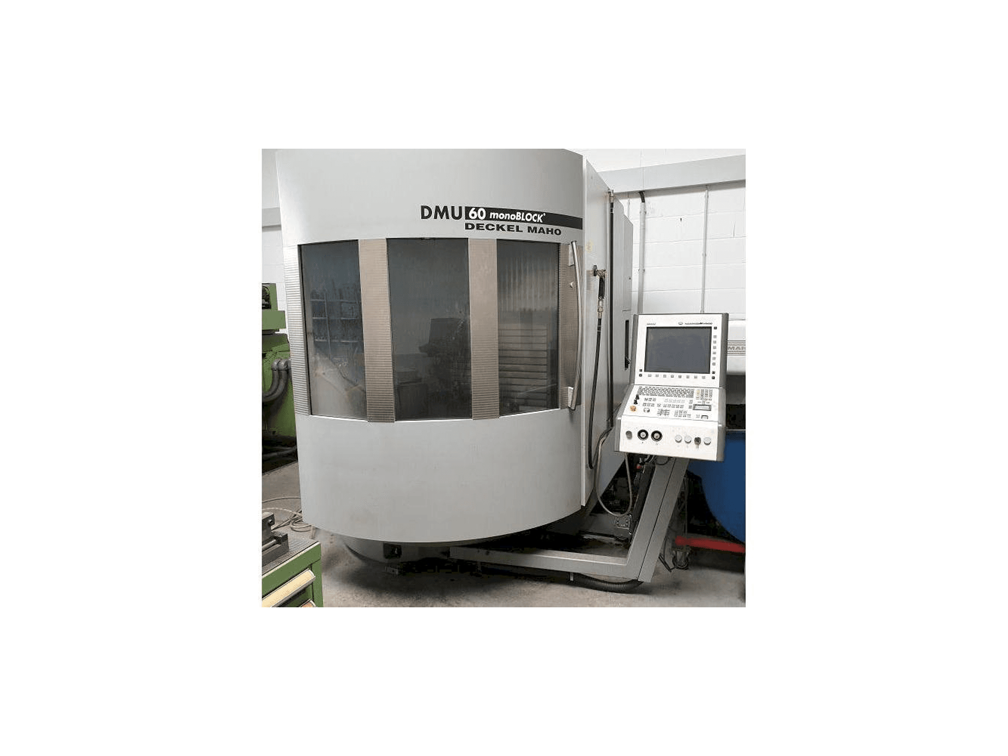 Вид станка DECKEL MAHO DMU 60 MonoBlock спереди