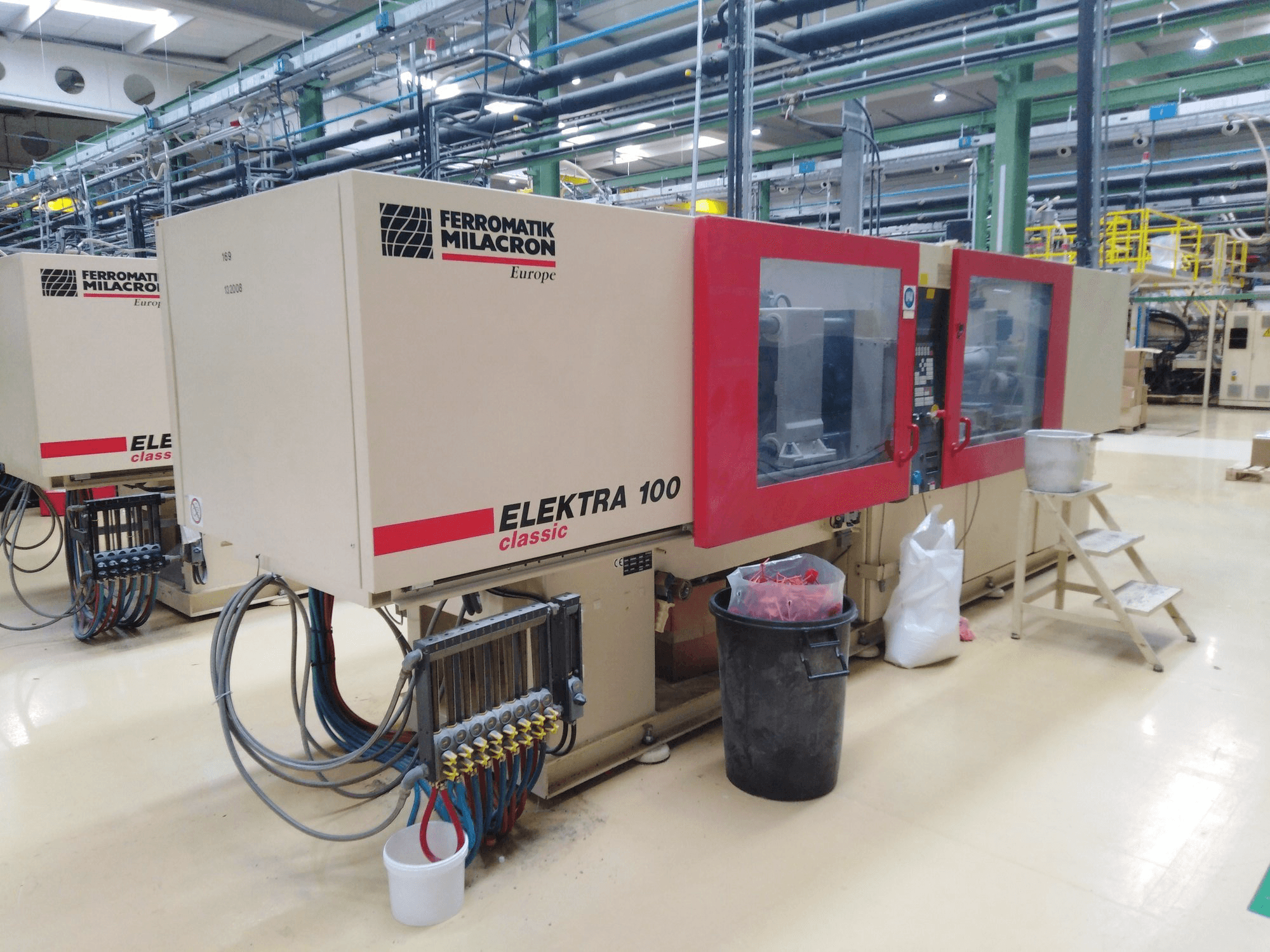 Front view of Ferromatik Electra 100 machine