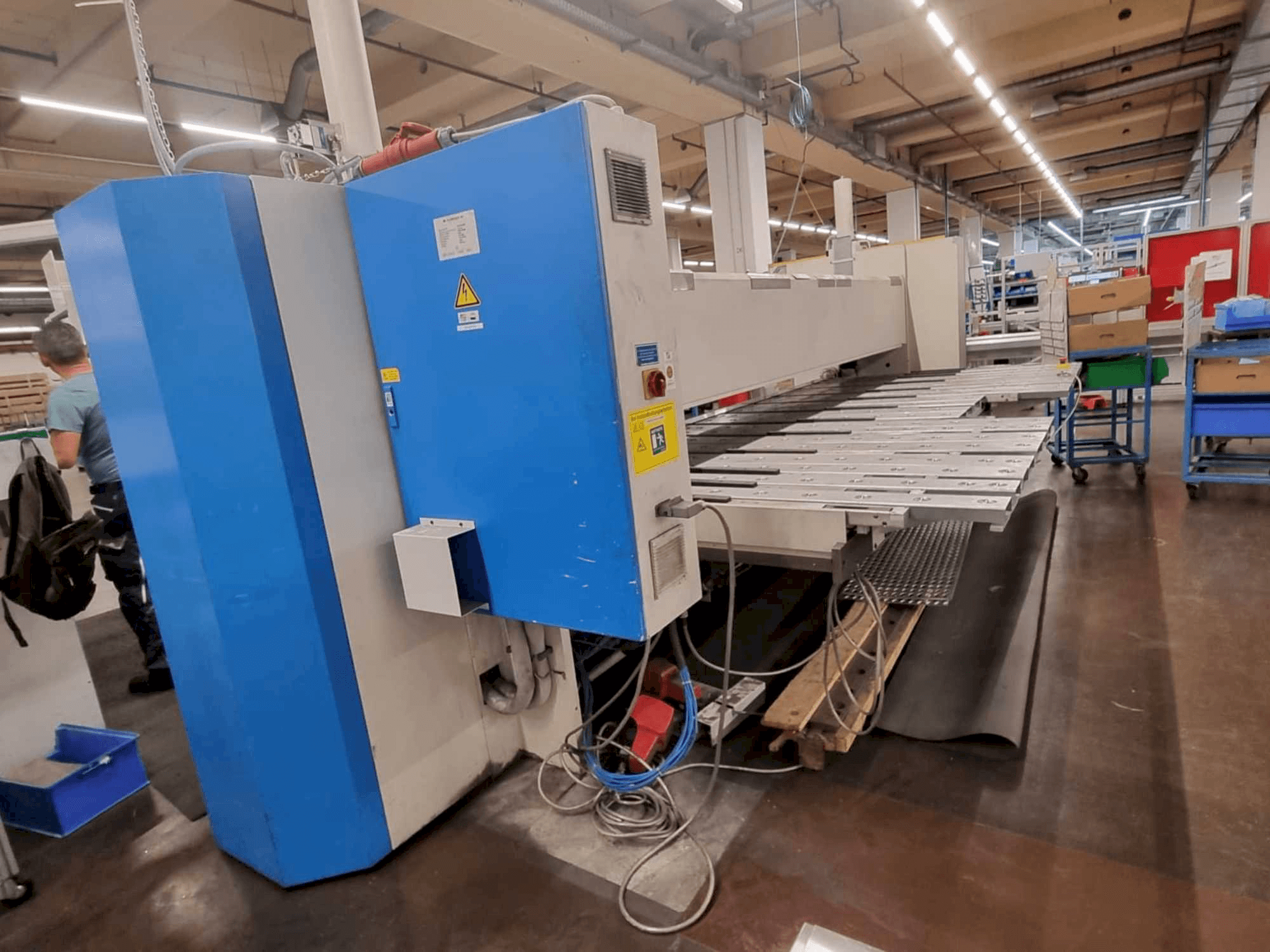 Вид станка с SCHRODER-FASTI FP40-40/03 правой стороны