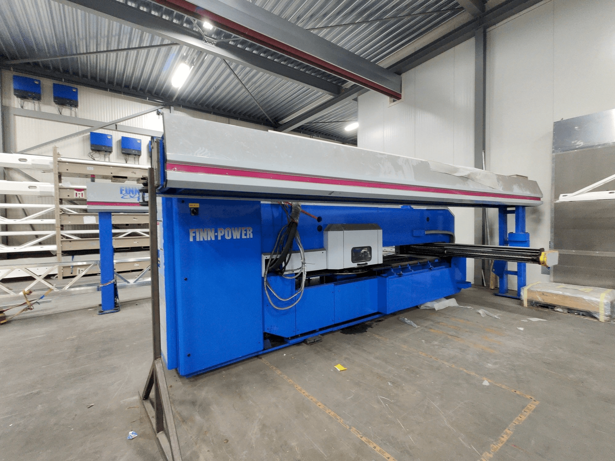 Вид станка Finn-Power F6-25 SB/AM + FMM 300 / 1 / UT automation спереди
