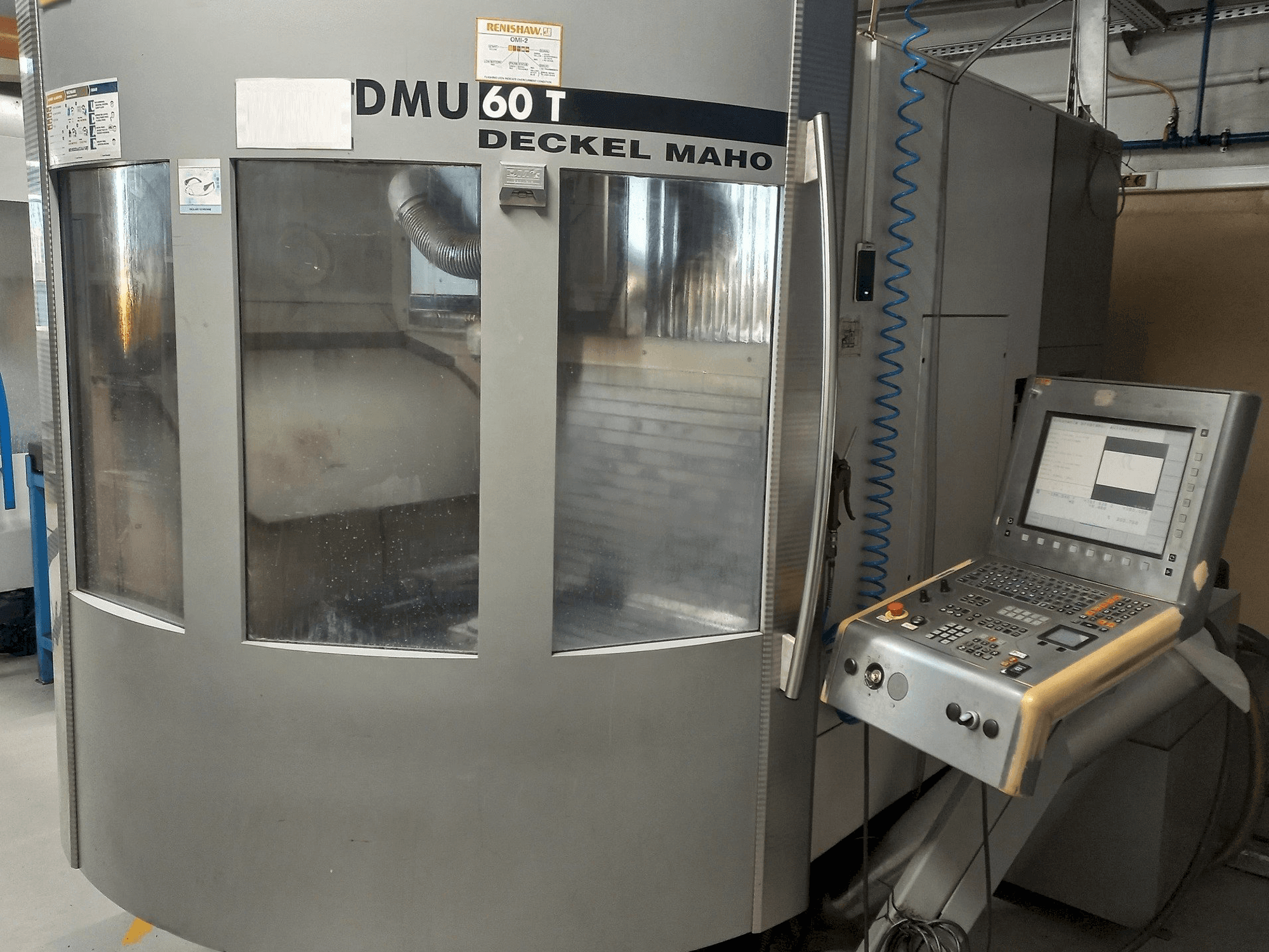 Вид станка DMG DMU 60T спереди