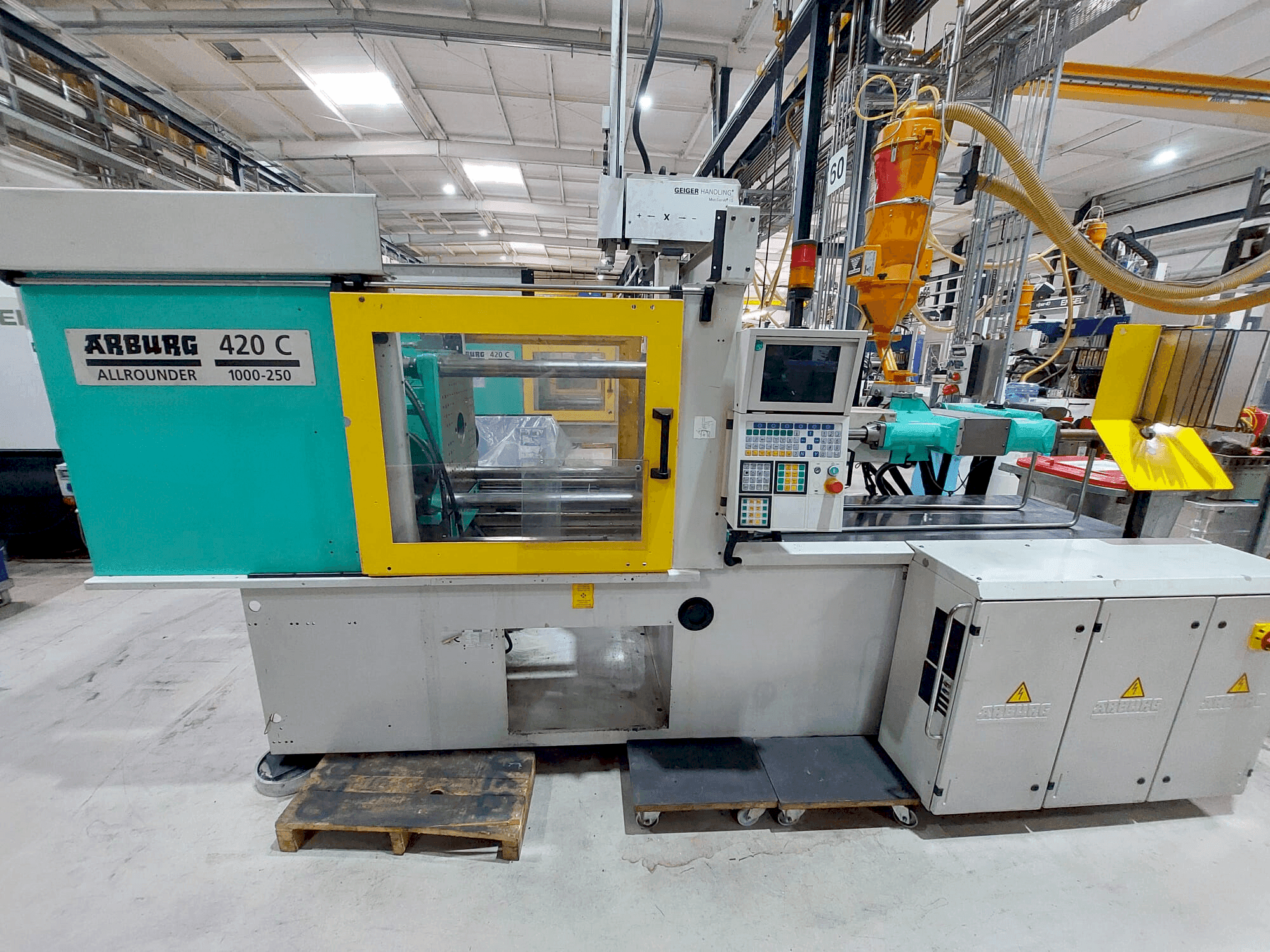 Вид станка Arburg 420C-1000-250 спереди