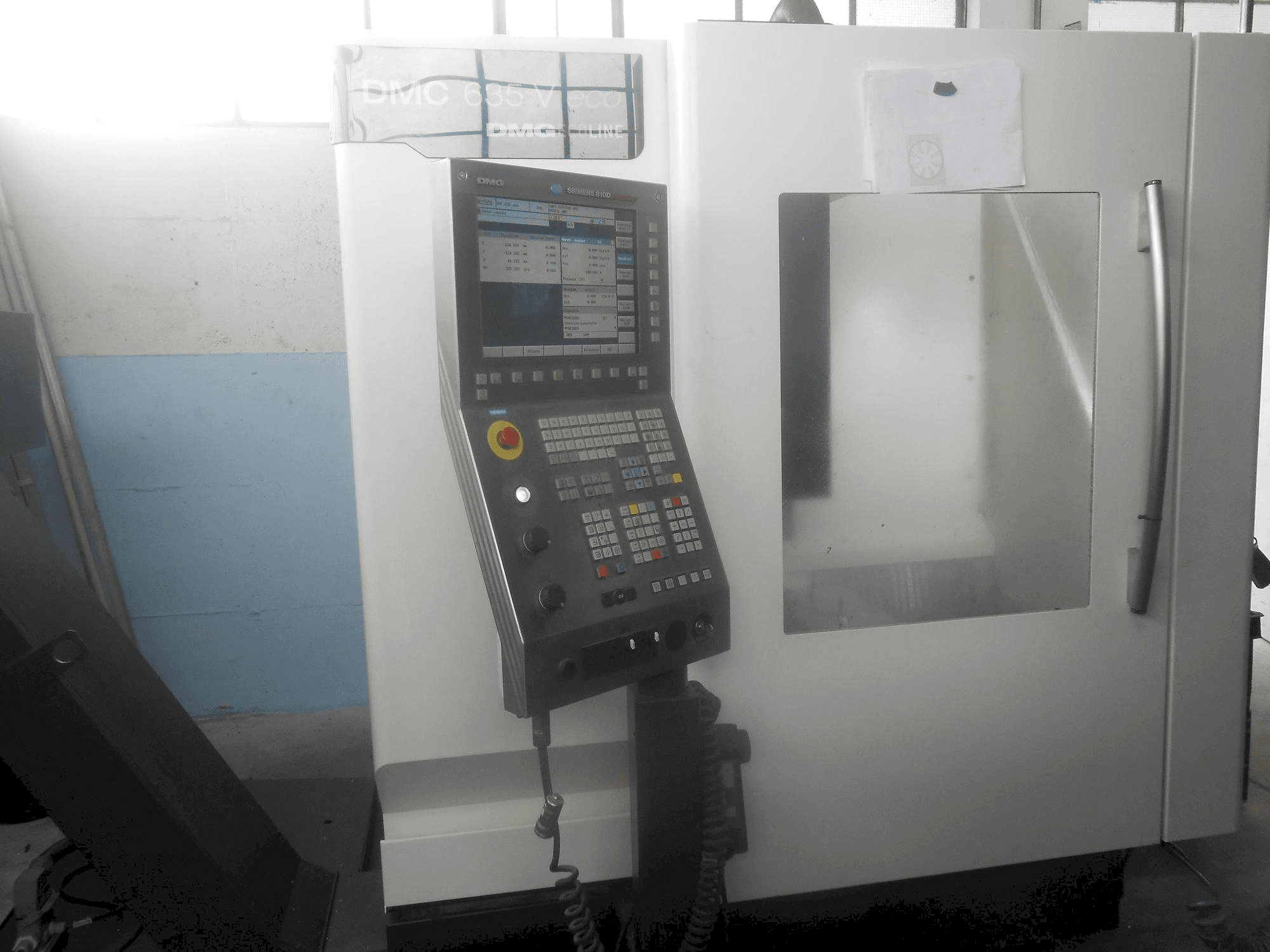 Вид станка DECKEL MAHO DMC 635V спереди