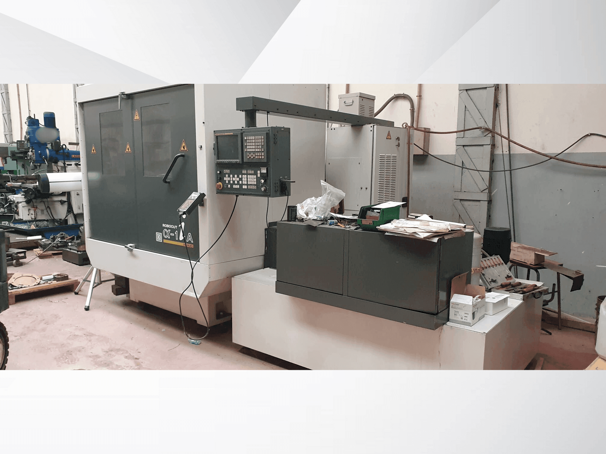 Вид станка FANUC Aplha-1iA спереди