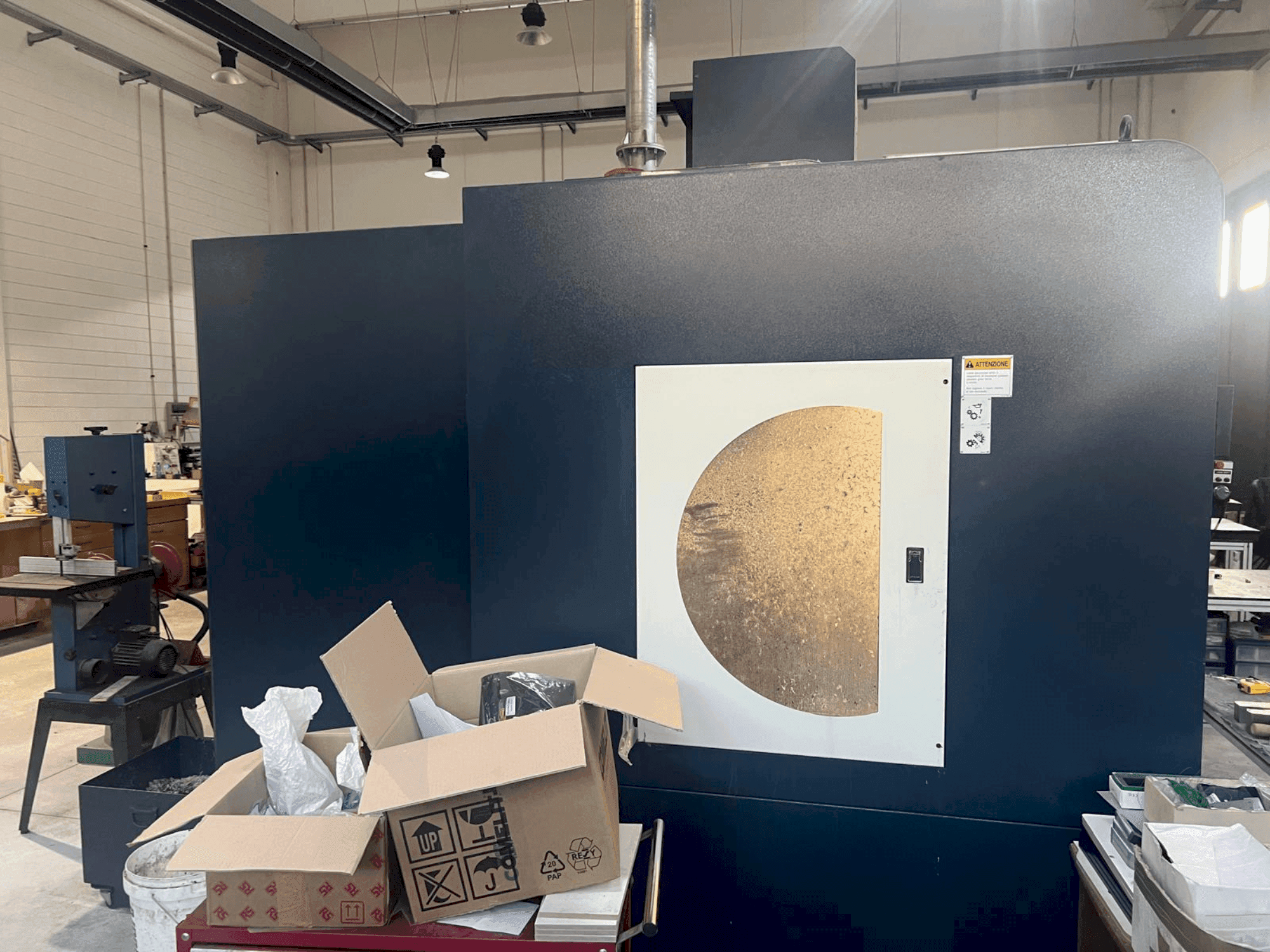 Вид станка Johnford Dart VMC 1000A HI TECH спереди