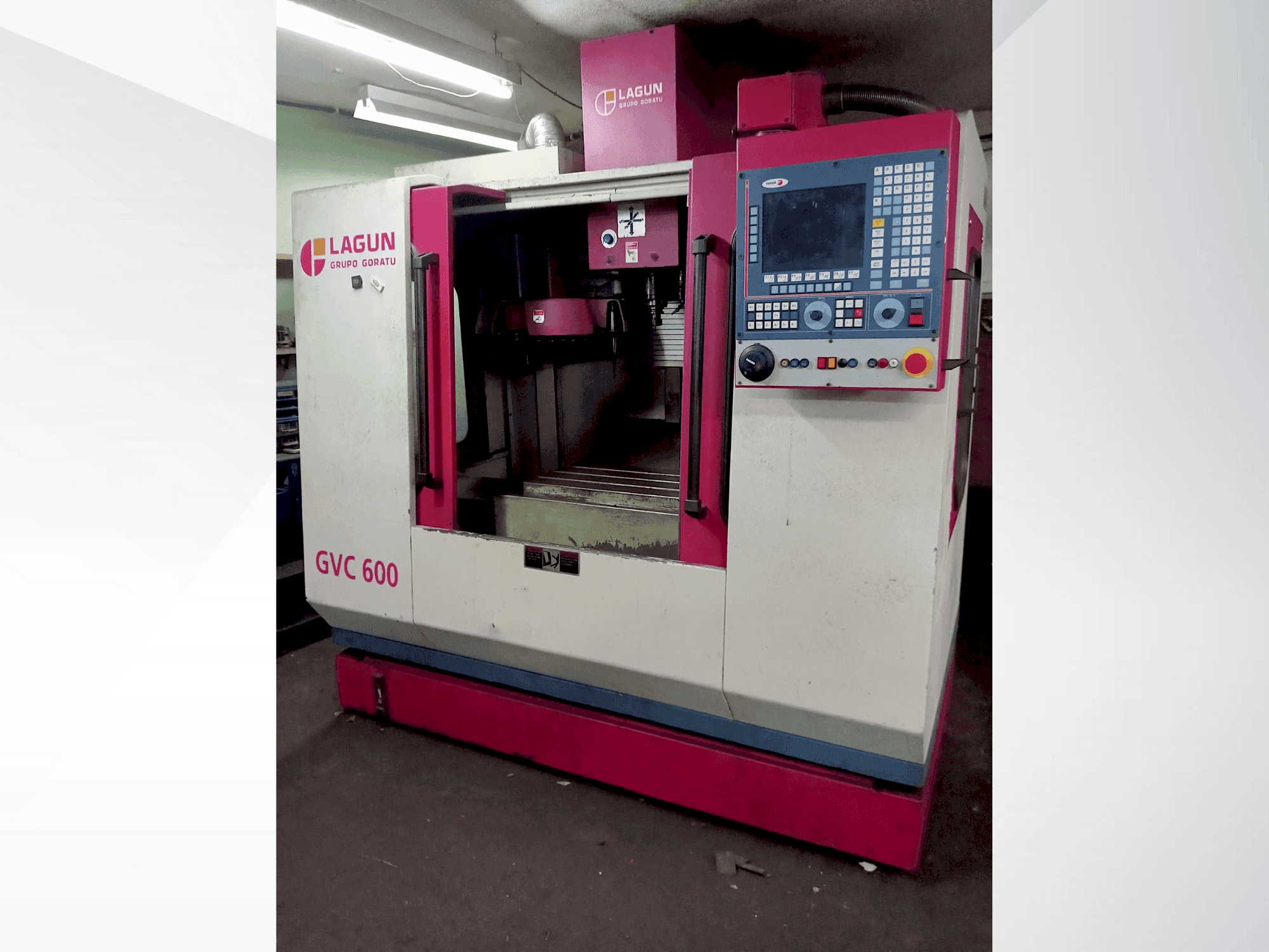 Вид станка LAGUN GVC 600 спереди