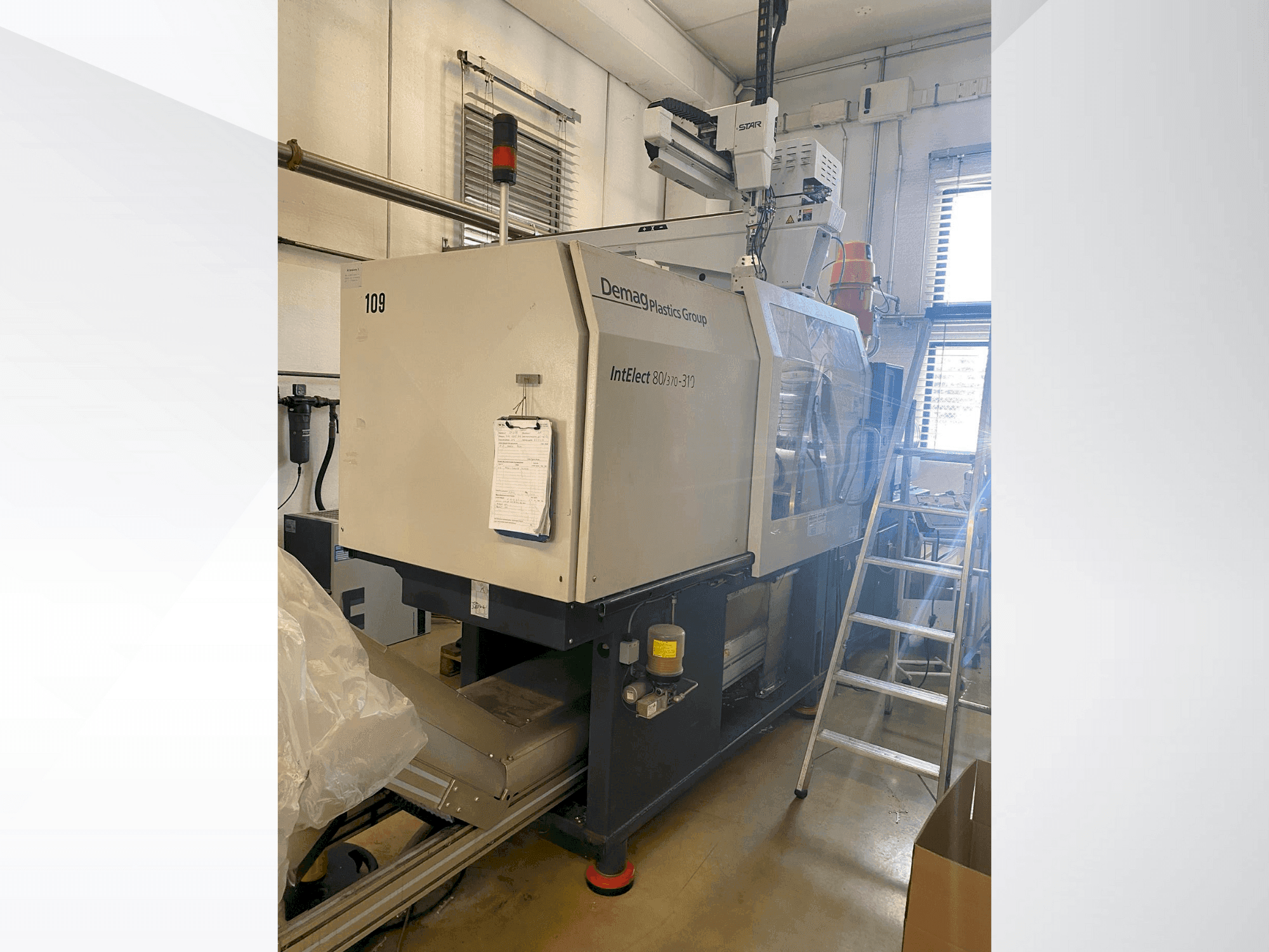 Вид станка DEMAG IntetElect 80/370-310 спереди