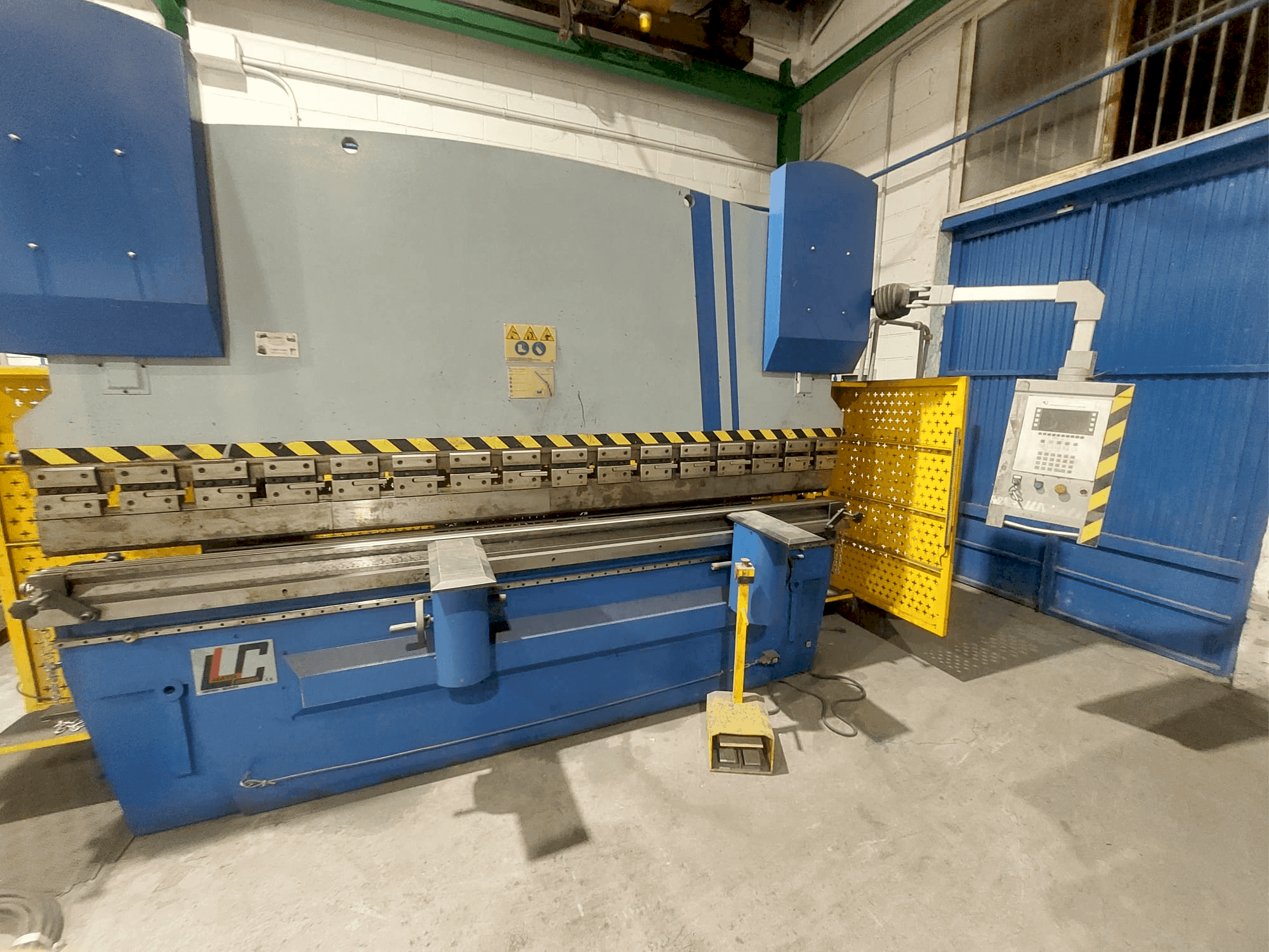 Вид станка FEYSAMA LLC PH 125/3200 спереди