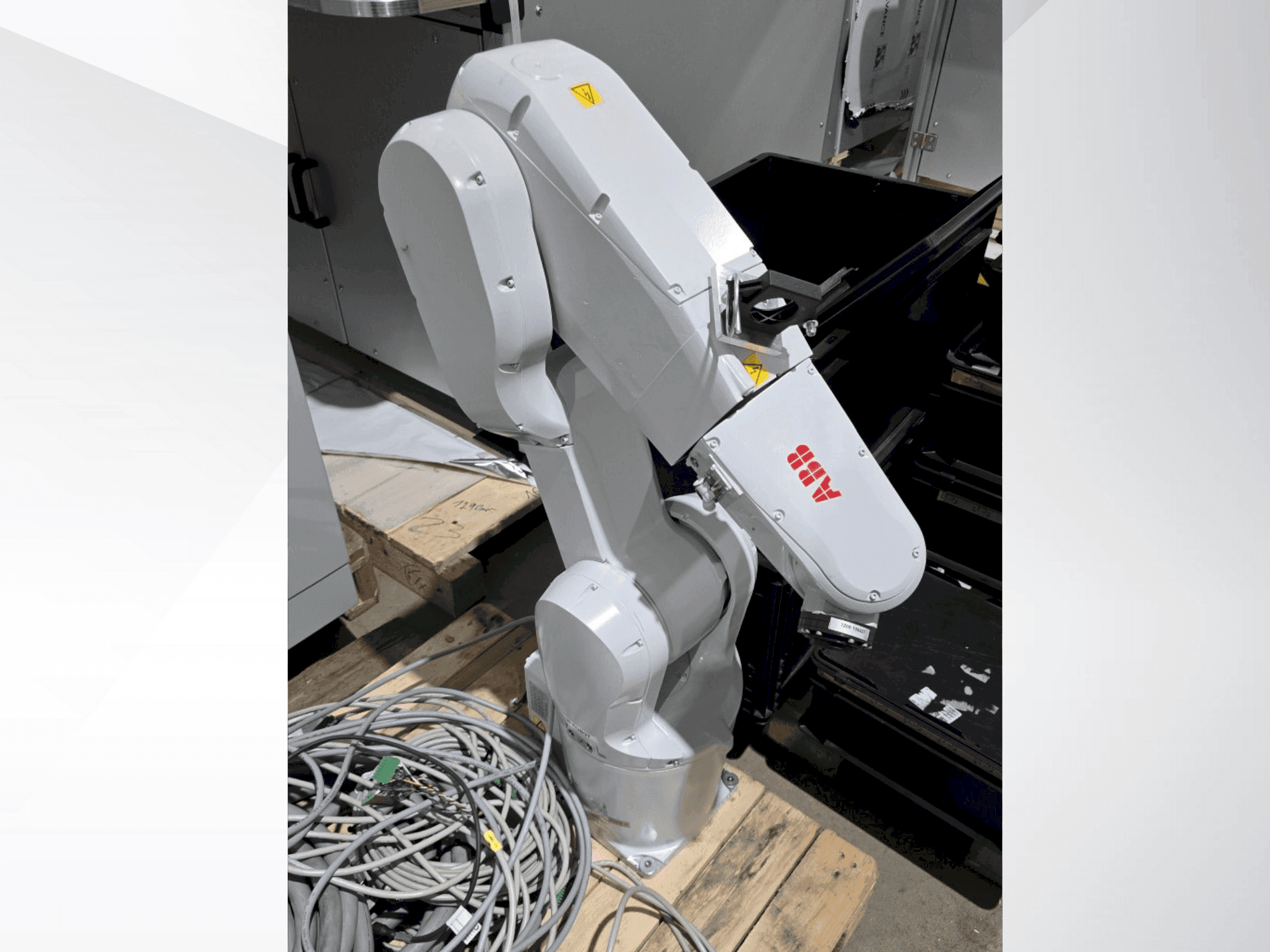 Вид станка ABB IRB 1200-5/0.9 спереди