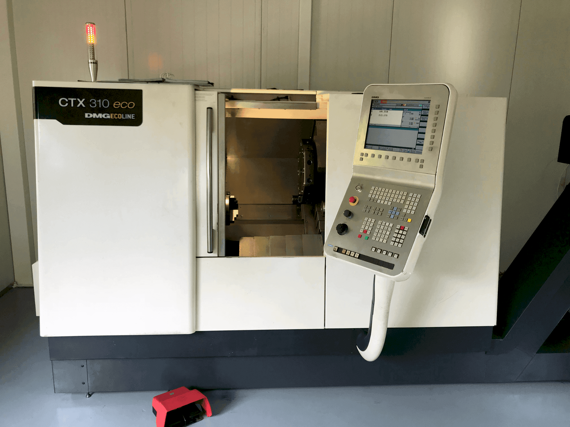 Вид станка DMG CTX 310 ecoline спереди