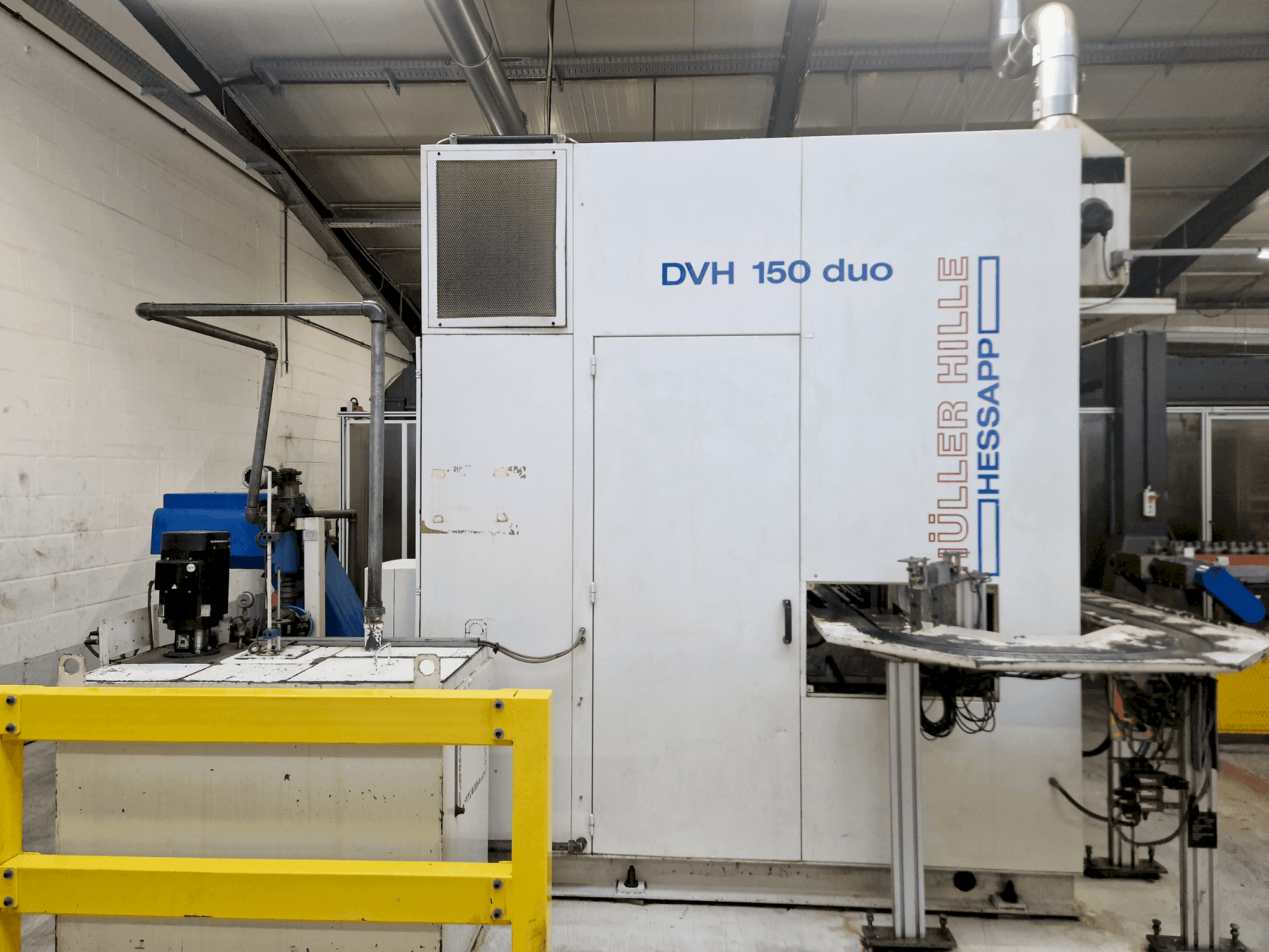 Вид станка HULLER HILLE DVH 150 Duo спереди
