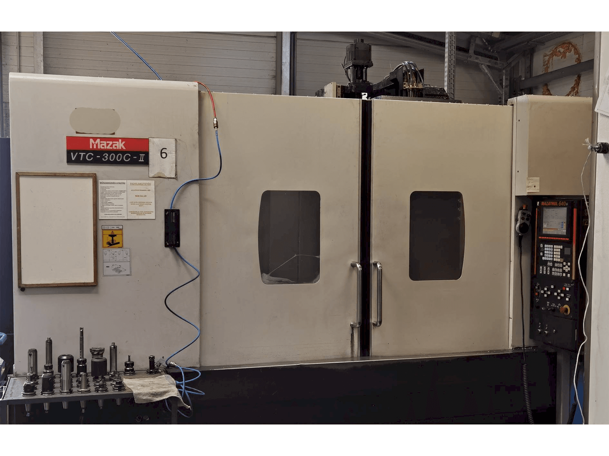 Вид станка Mazak VTC 300 C II спереди