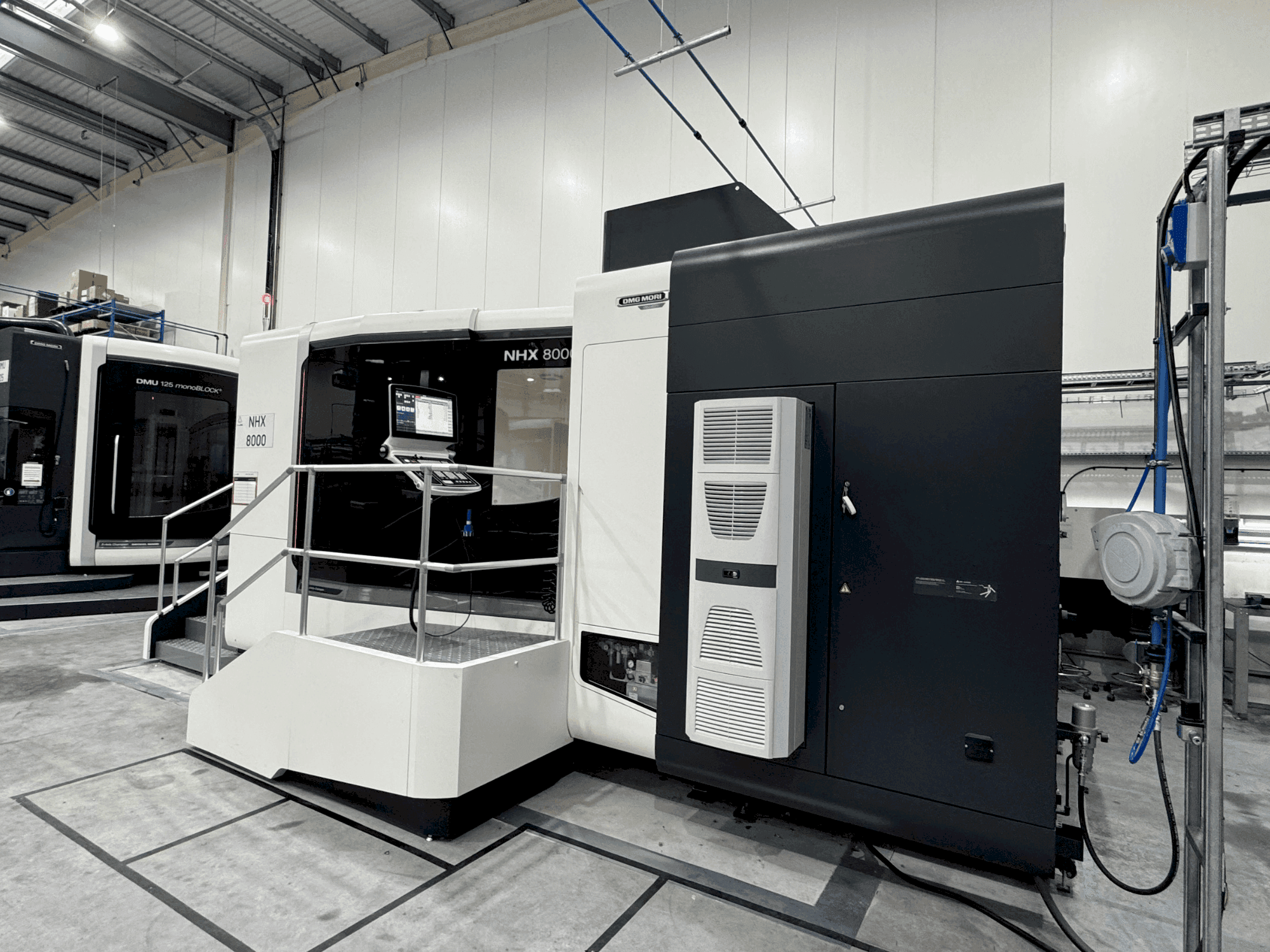 Вид станка DMG MORI NHX 8000 спереди