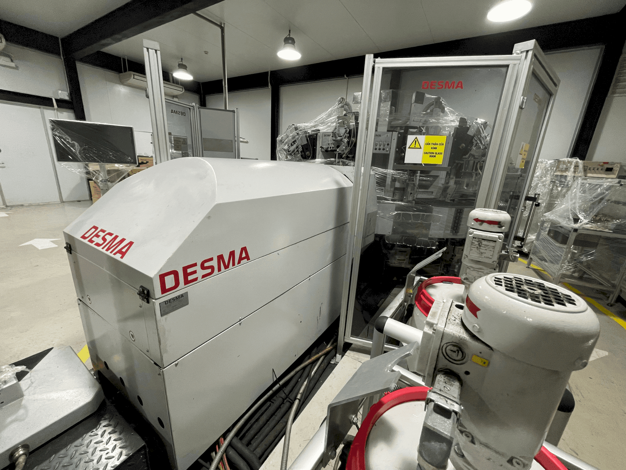 Вид станка Kloeckner Desma PU D522/12-LDI спереди