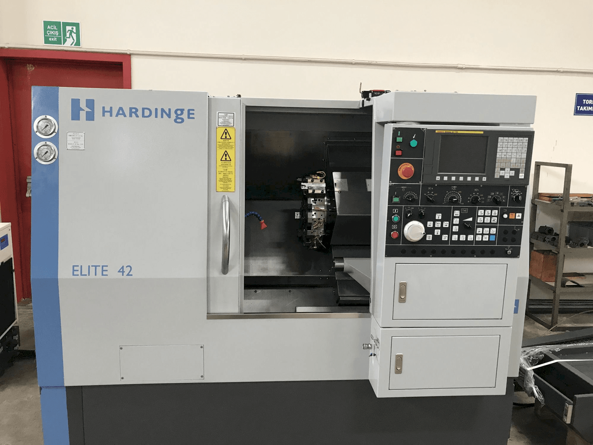 Вид станка HARDINGE Elite 42 спереди