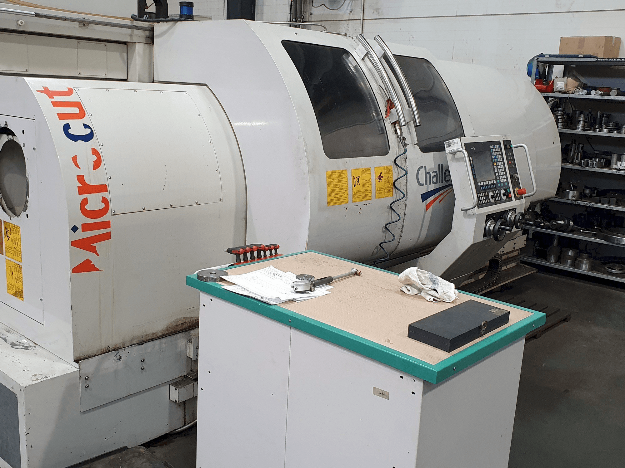 Вид станка MICROCUT BNC-2280X спереди