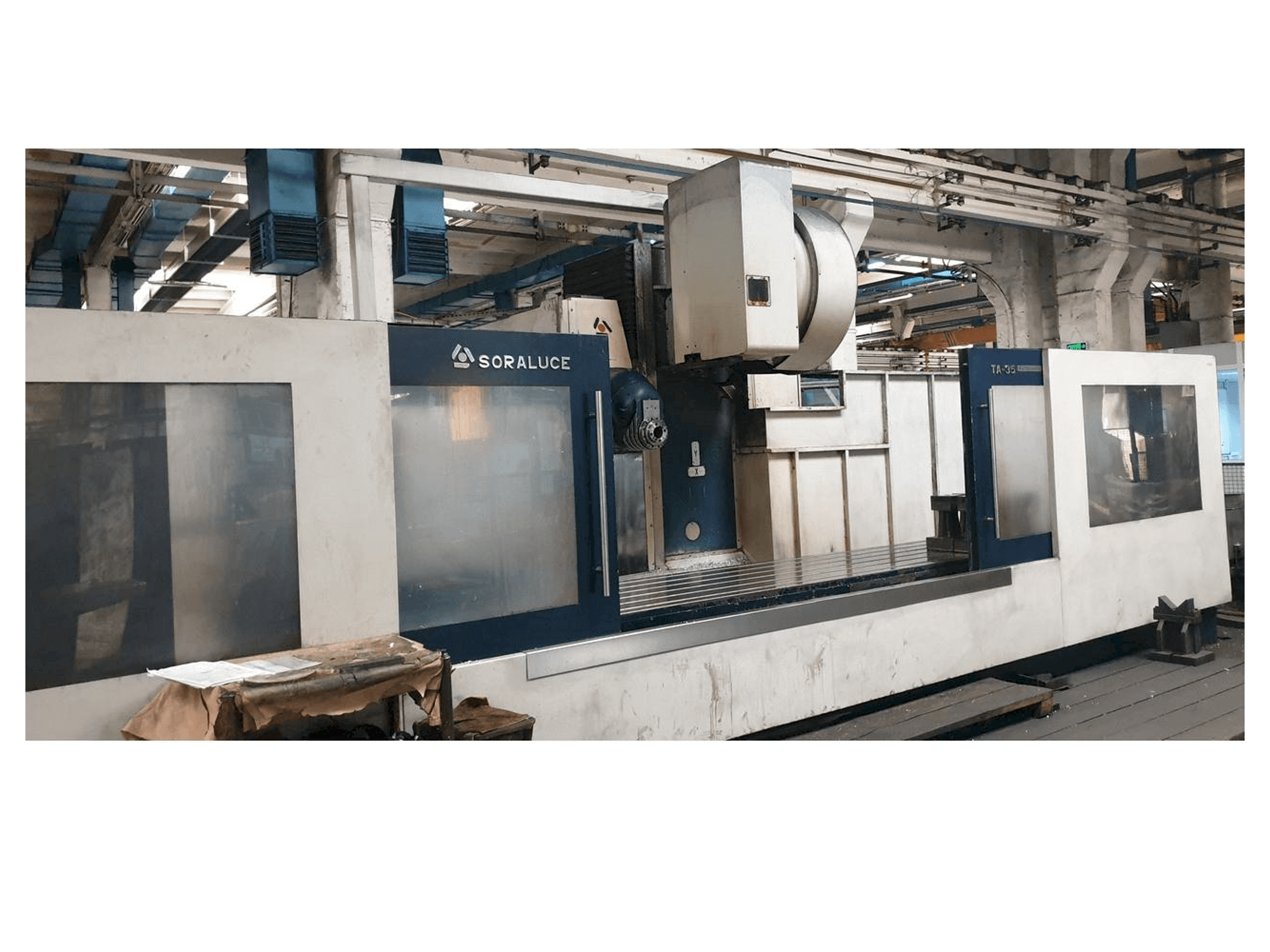 Вид станка Soraluce TA 35 спереди