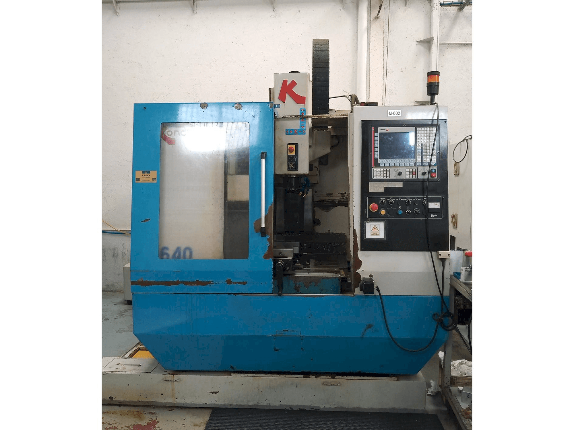 Вид станка KONDIA B-640 спереди