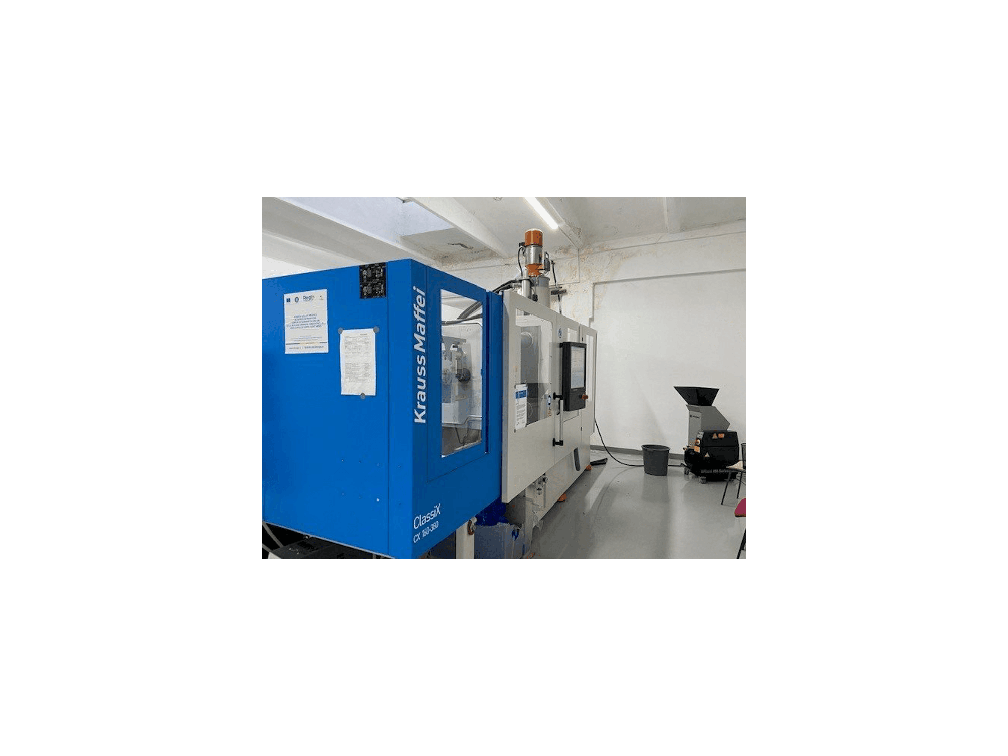 Вид станка с Krauss Maffei ClassiX CX 160-380 правой стороны