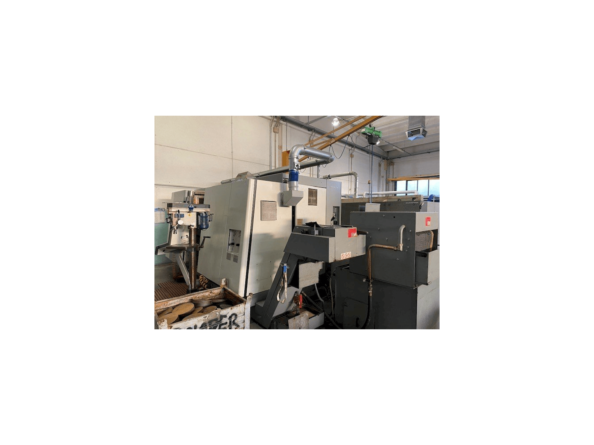 Вид станка Gildemeister GMX200 спереди