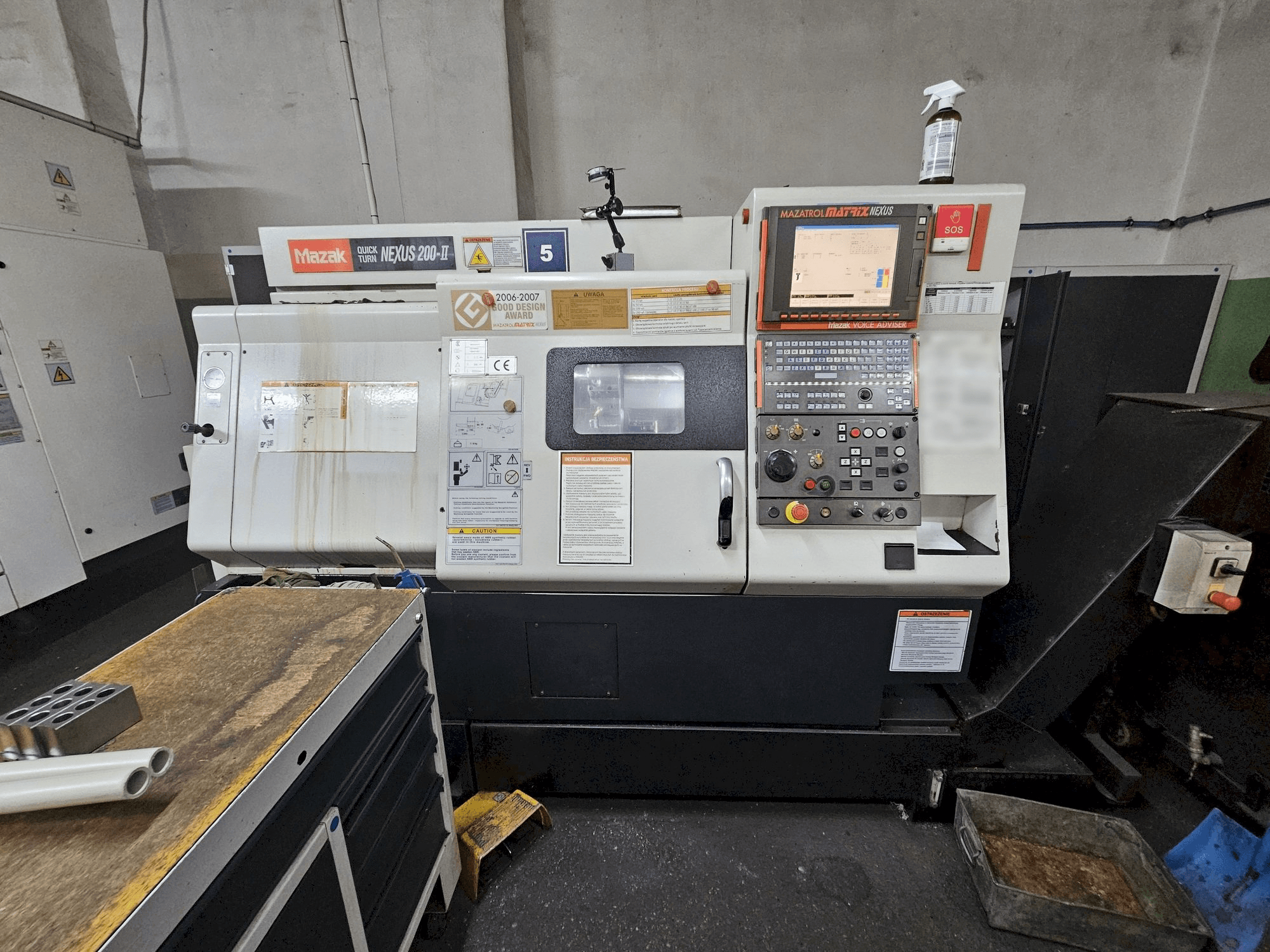 Вид станка Mazak QUICKTURN NEXUS 200-II спереди