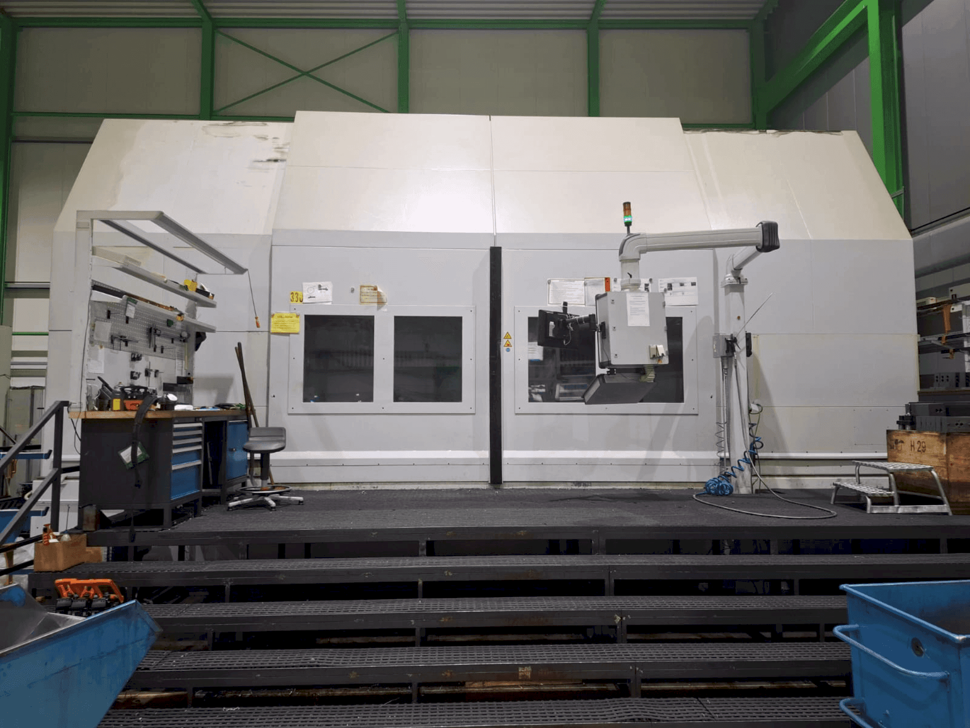 Вид станка Pittler PV4000 спереди