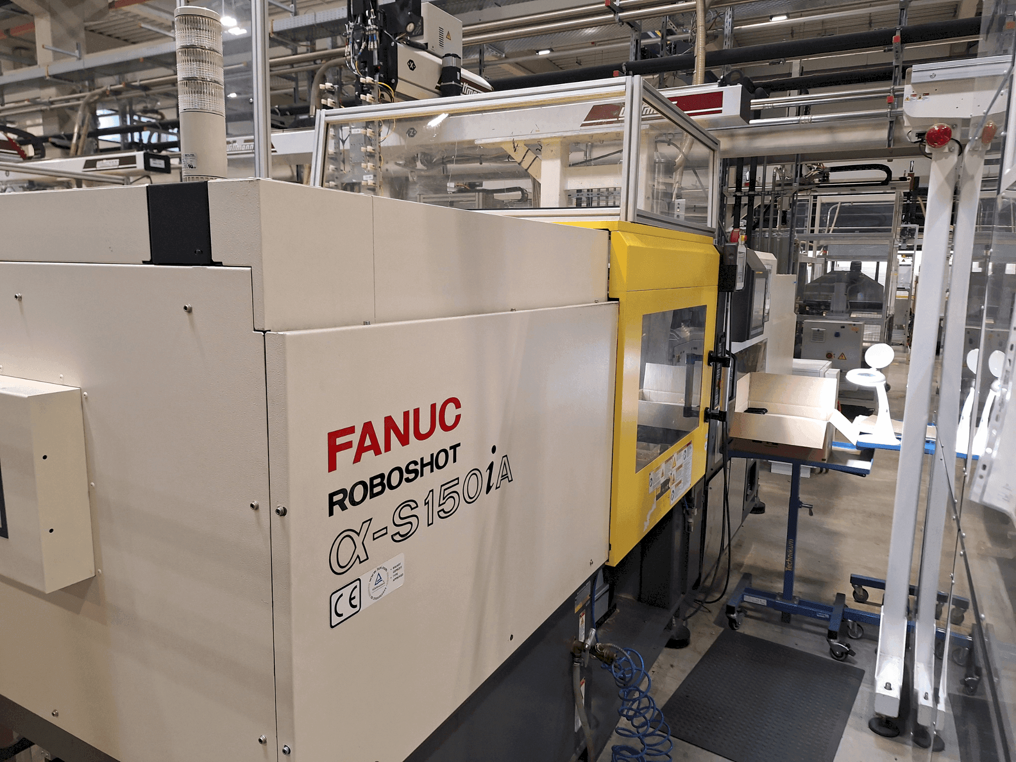 Вид станка FANUC Roboshot S150iA спереди
