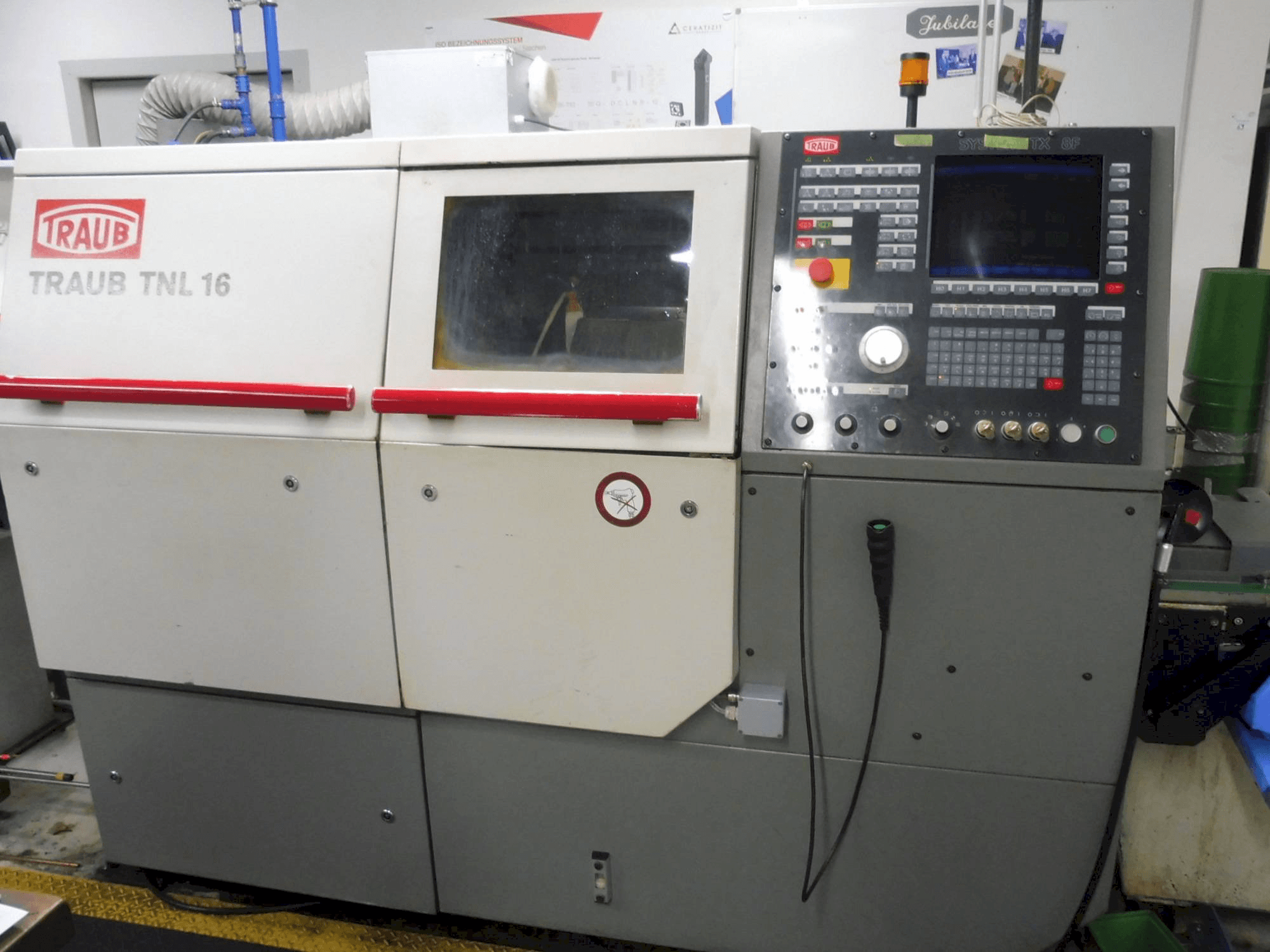 Вид станка TRAUB TNL 16 спереди