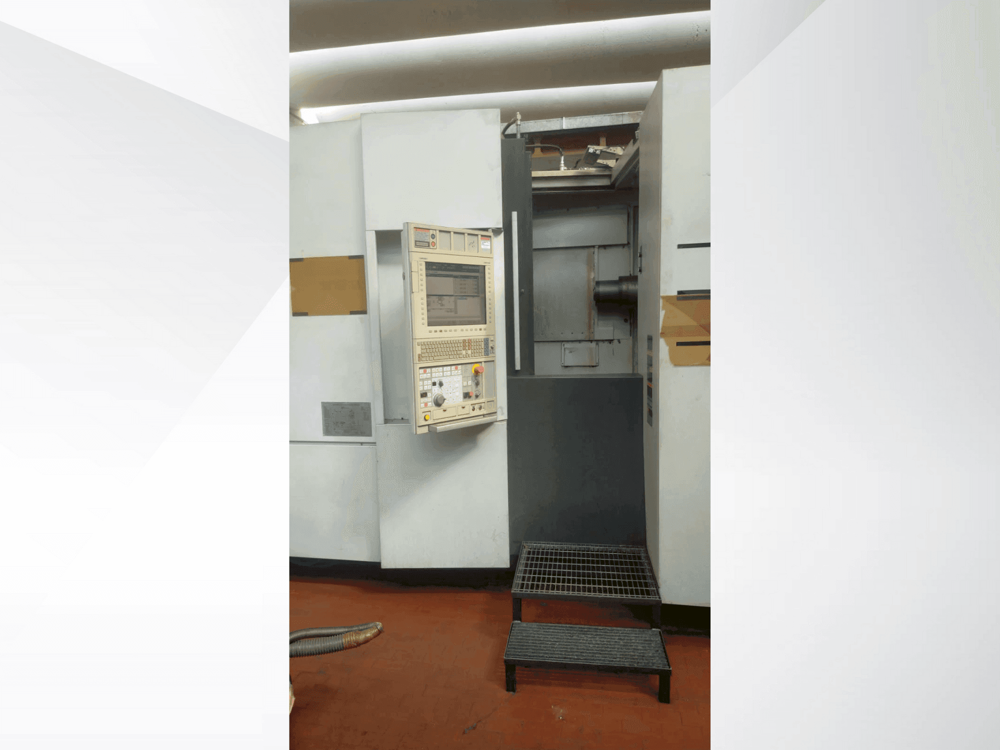 Вид станка MORI SEIKI NH 5000/40 DCG спереди