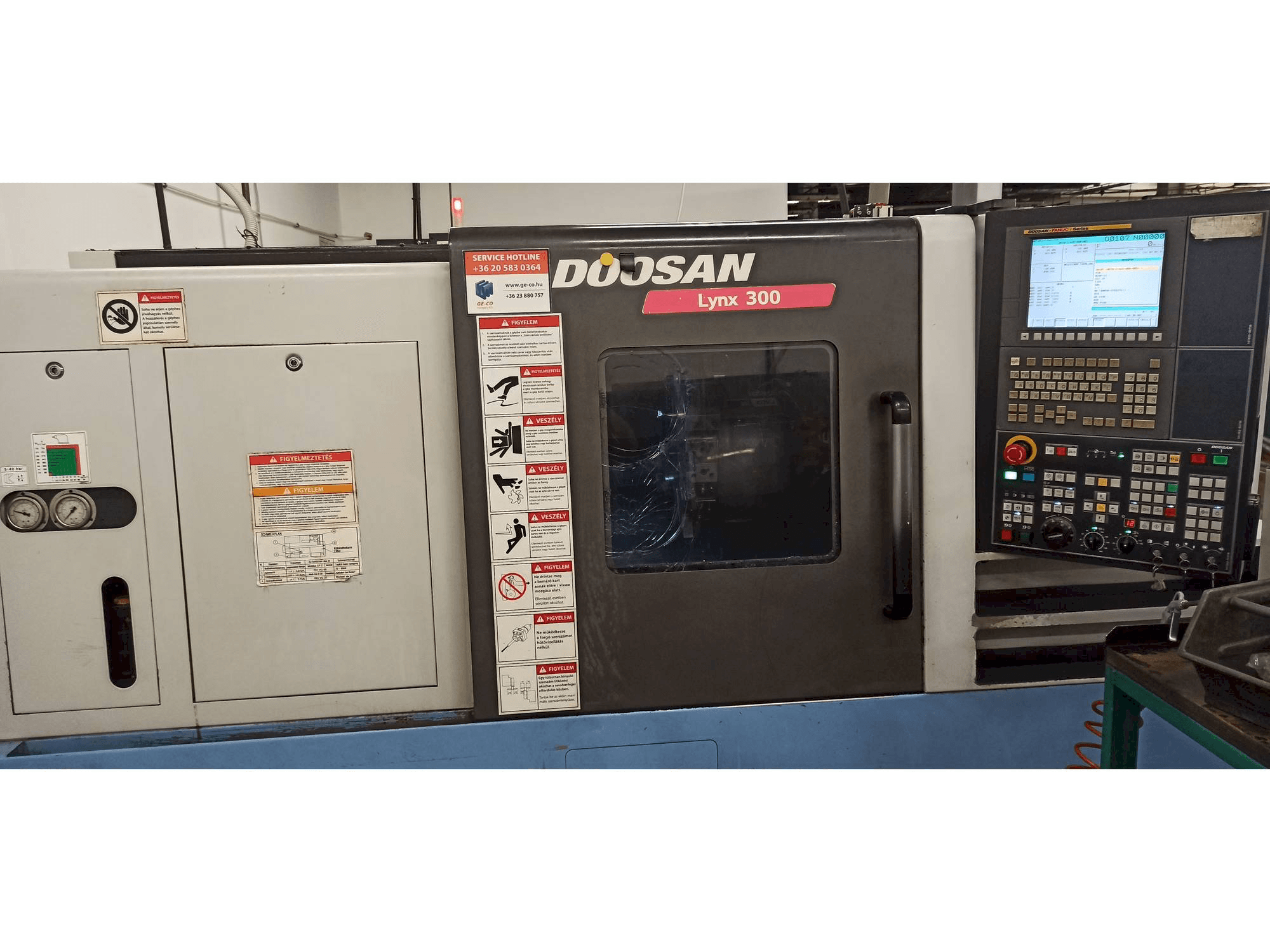 Вид станка Doosan Lynx 300 спереди
