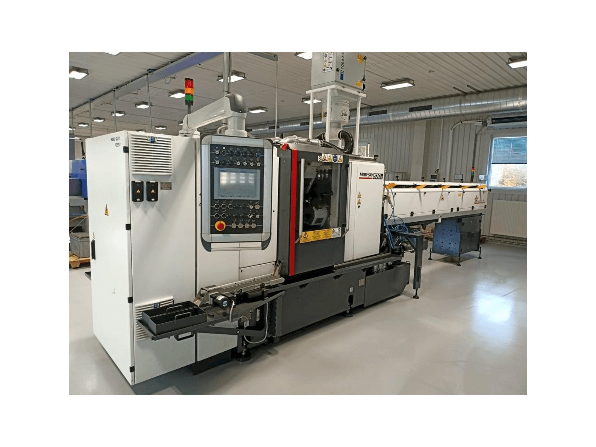 Вид станка MORI SAY 620 AC спереди