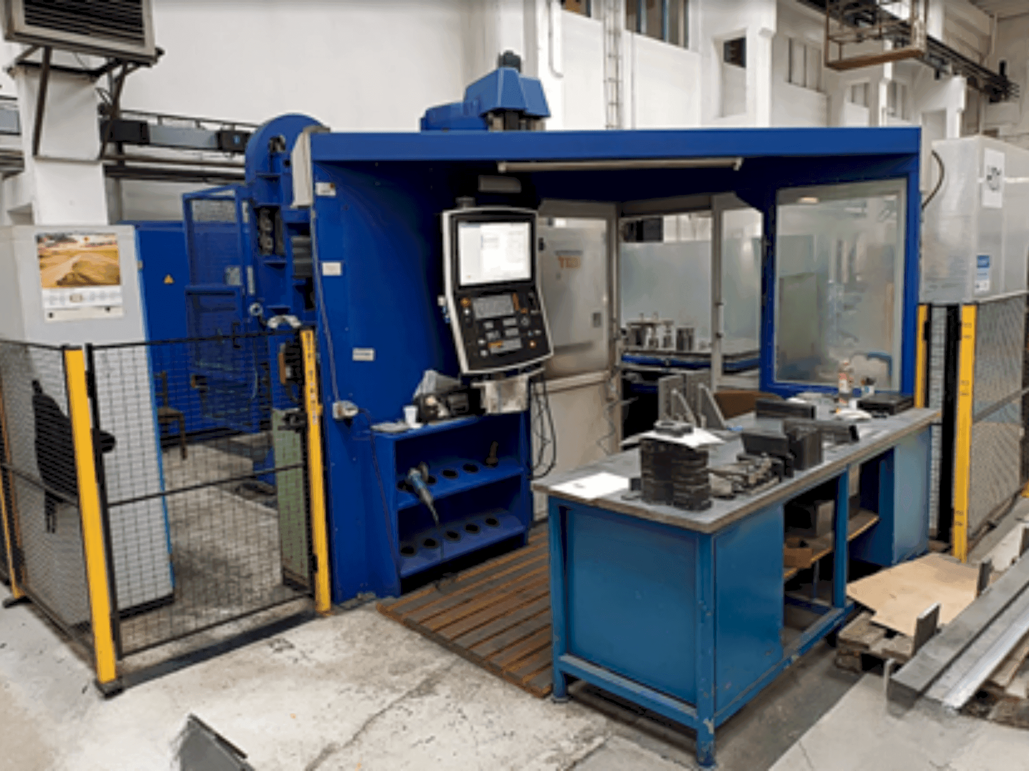 Вид станка TOS Varnsdorf WHQ 10 CNC спереди