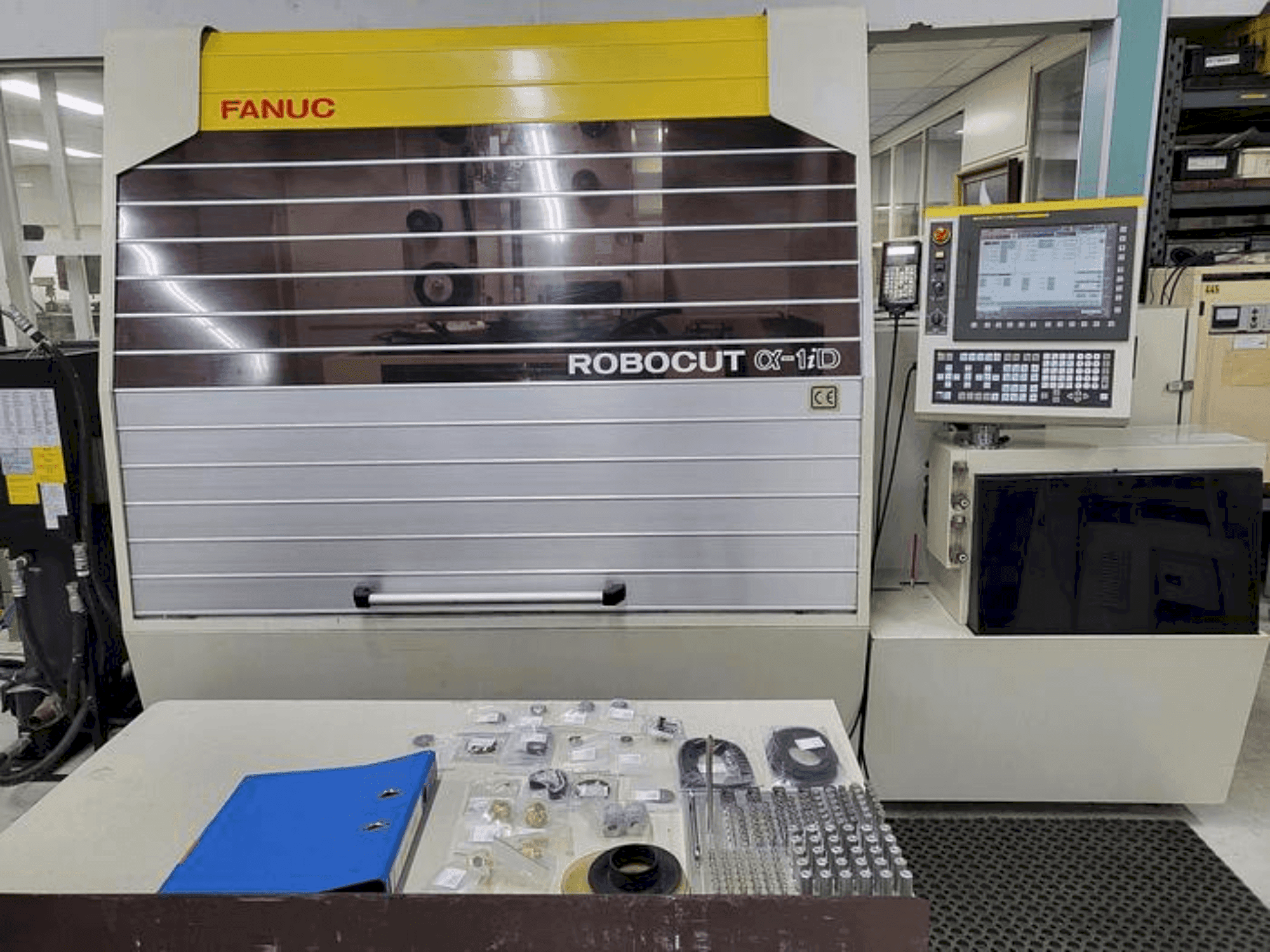 Вид станка FANUC Alpha 1ID спереди