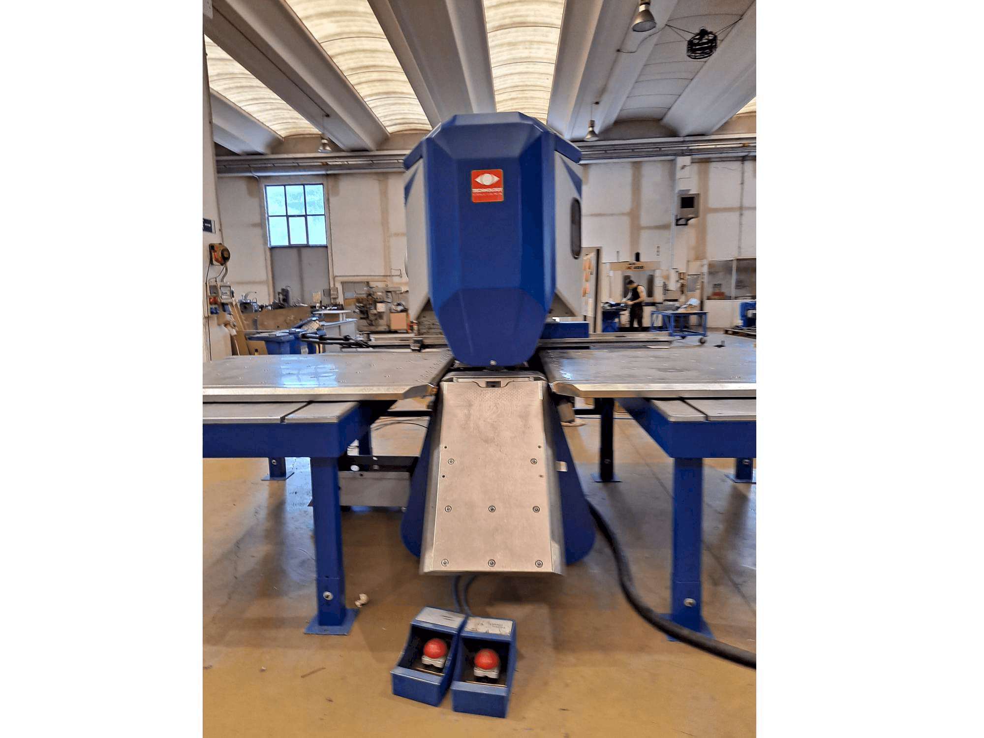 Вид станка TECHNOLOGY Tecnotransfer 15sr 1500/2000 спереди