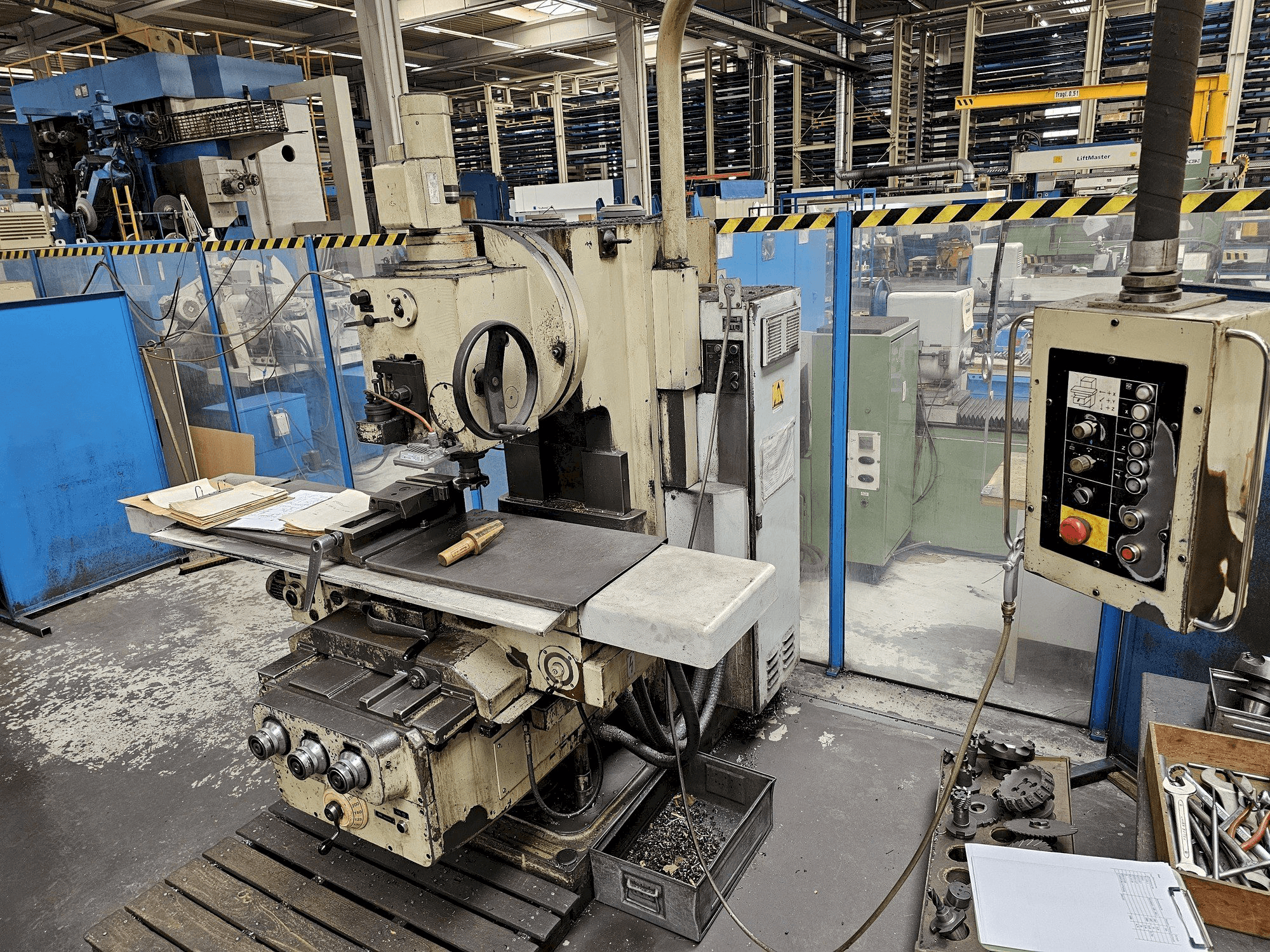 Вид станка VEB FSS 400/E спереди