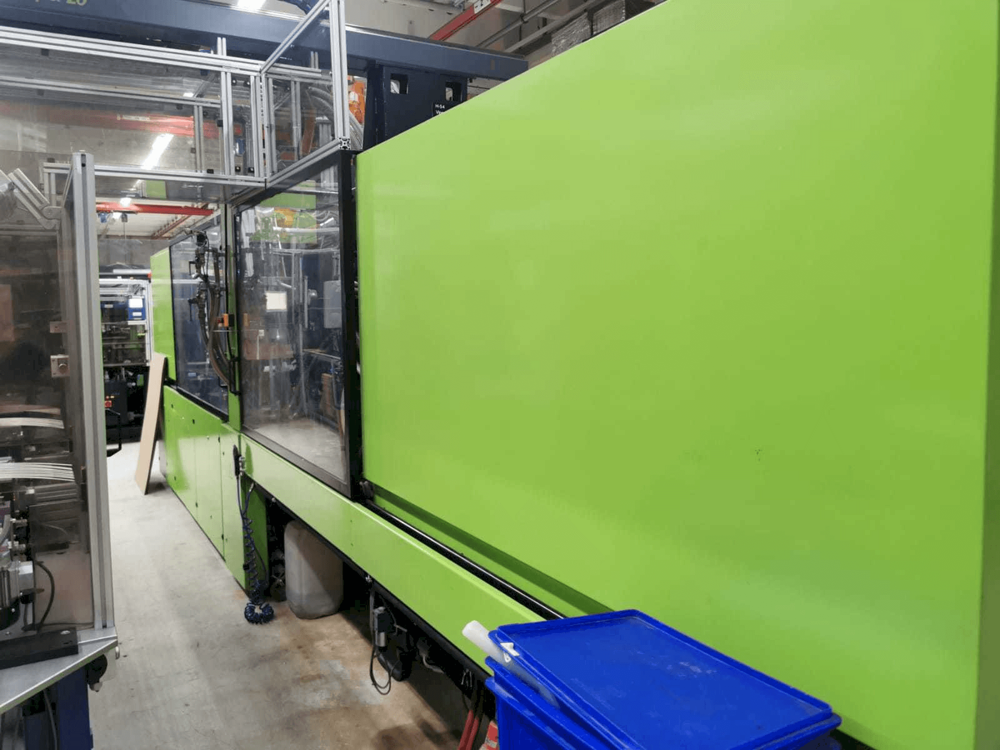 Вид станка с Engel ES 1800/400 HL правой строны