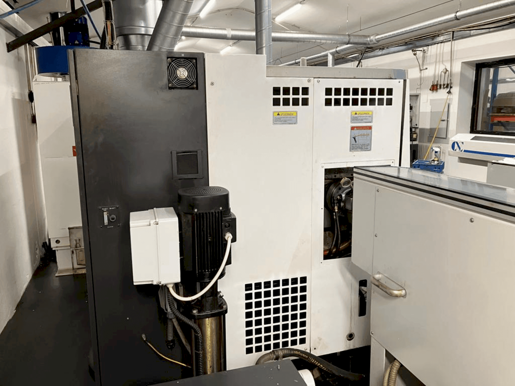 Вид станка Okuma LB2000EXII MC спереди