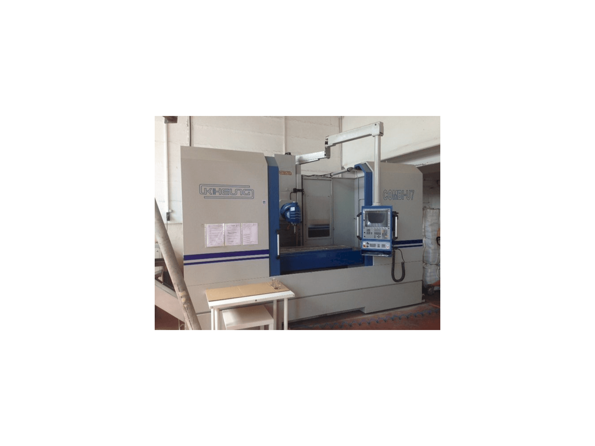 Вид станка KIHEUNG COMBI U7 спереди