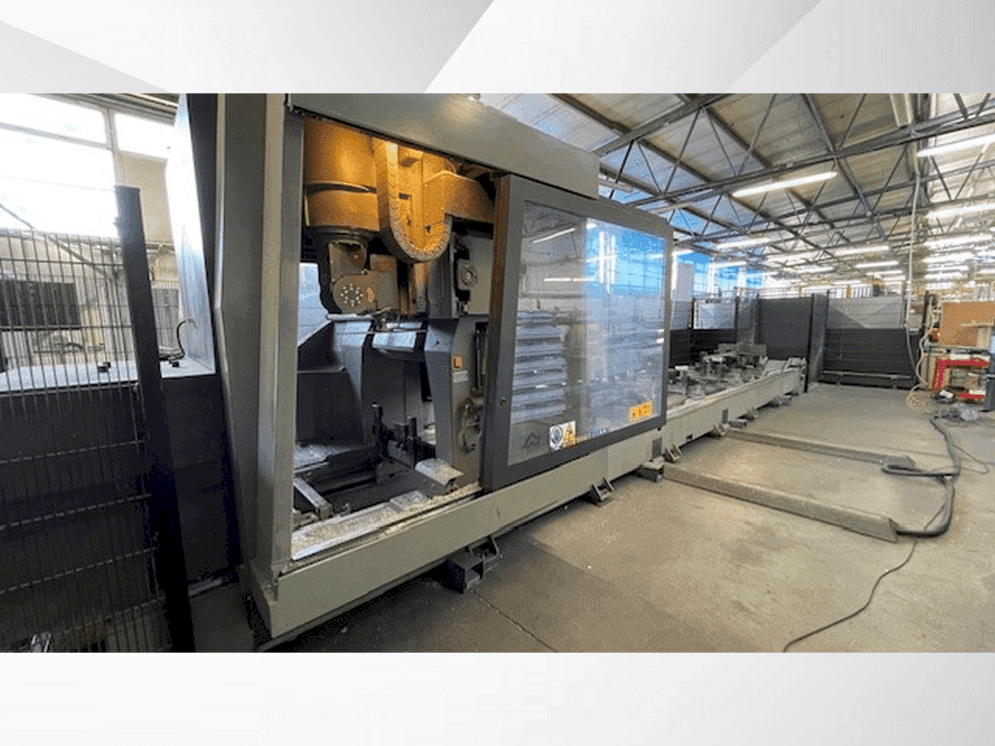 Вид станка Emmegi SATELLITE XT 7800 спереди