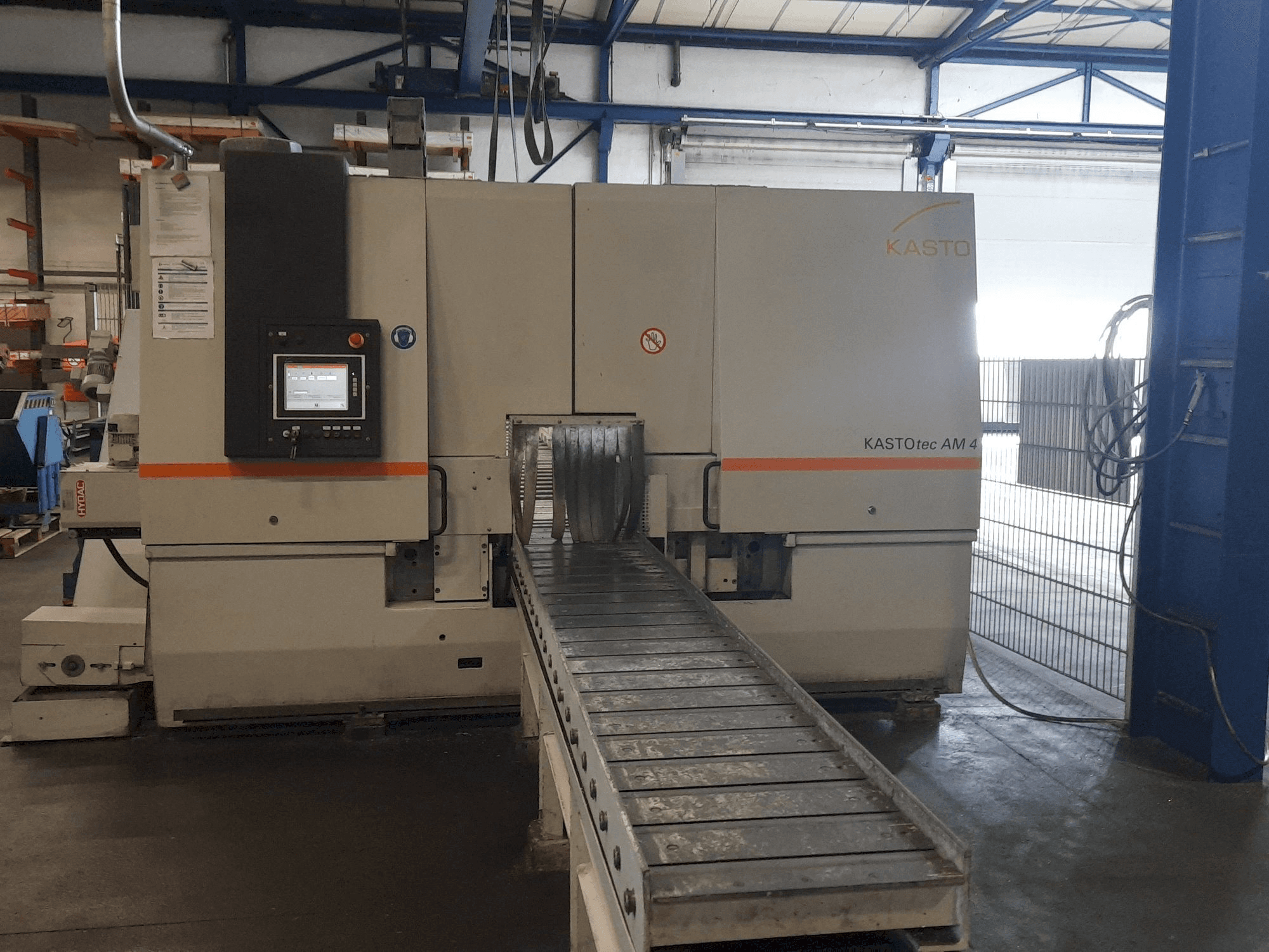 Вид станка KASTO tec AM 4 спереди