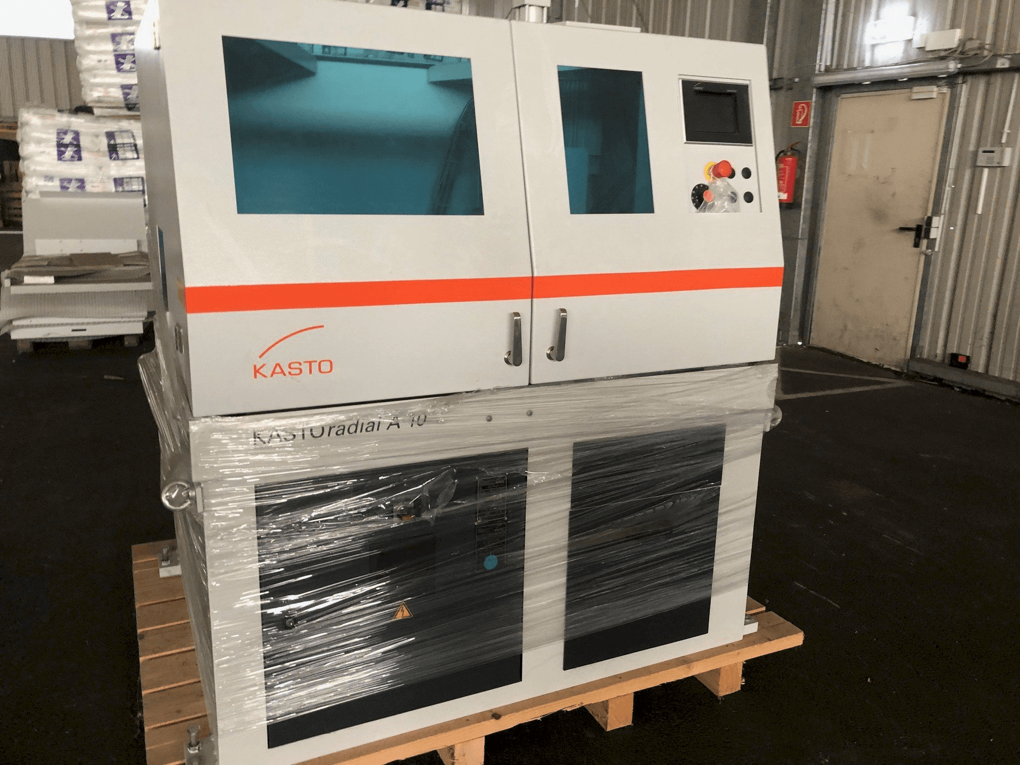 Front view of KASTO Radial A10 machine