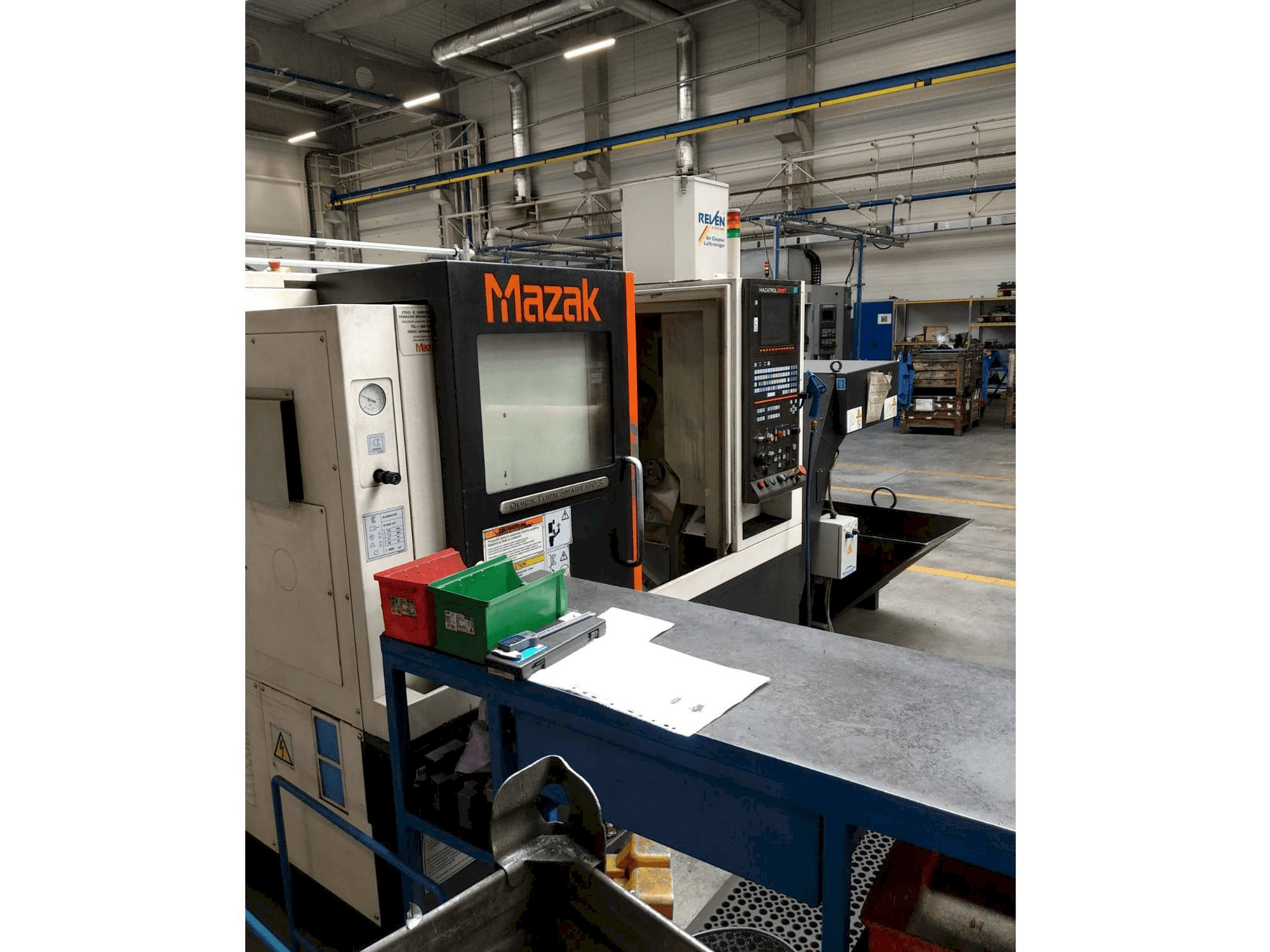 Вид станка Mazak Quick Turn Smart 100 S спереди