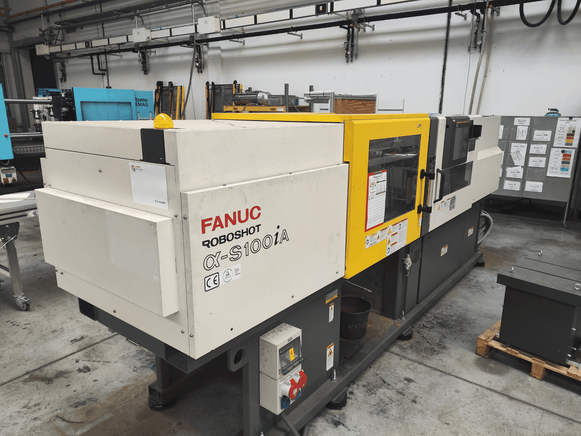 Вид станка FANUC α-S100A спереди