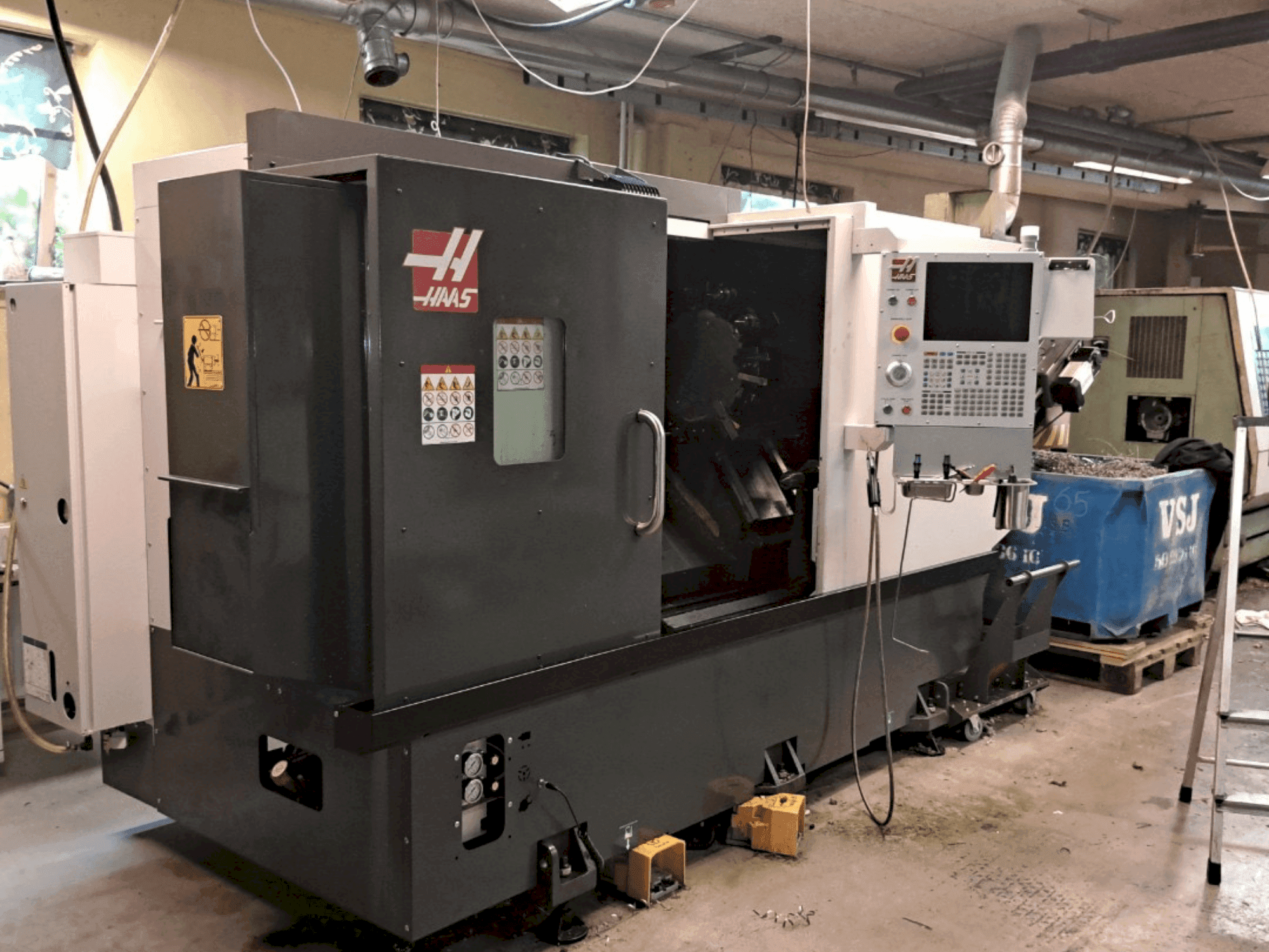 Вид станка HAAS ST-30 Y спереди